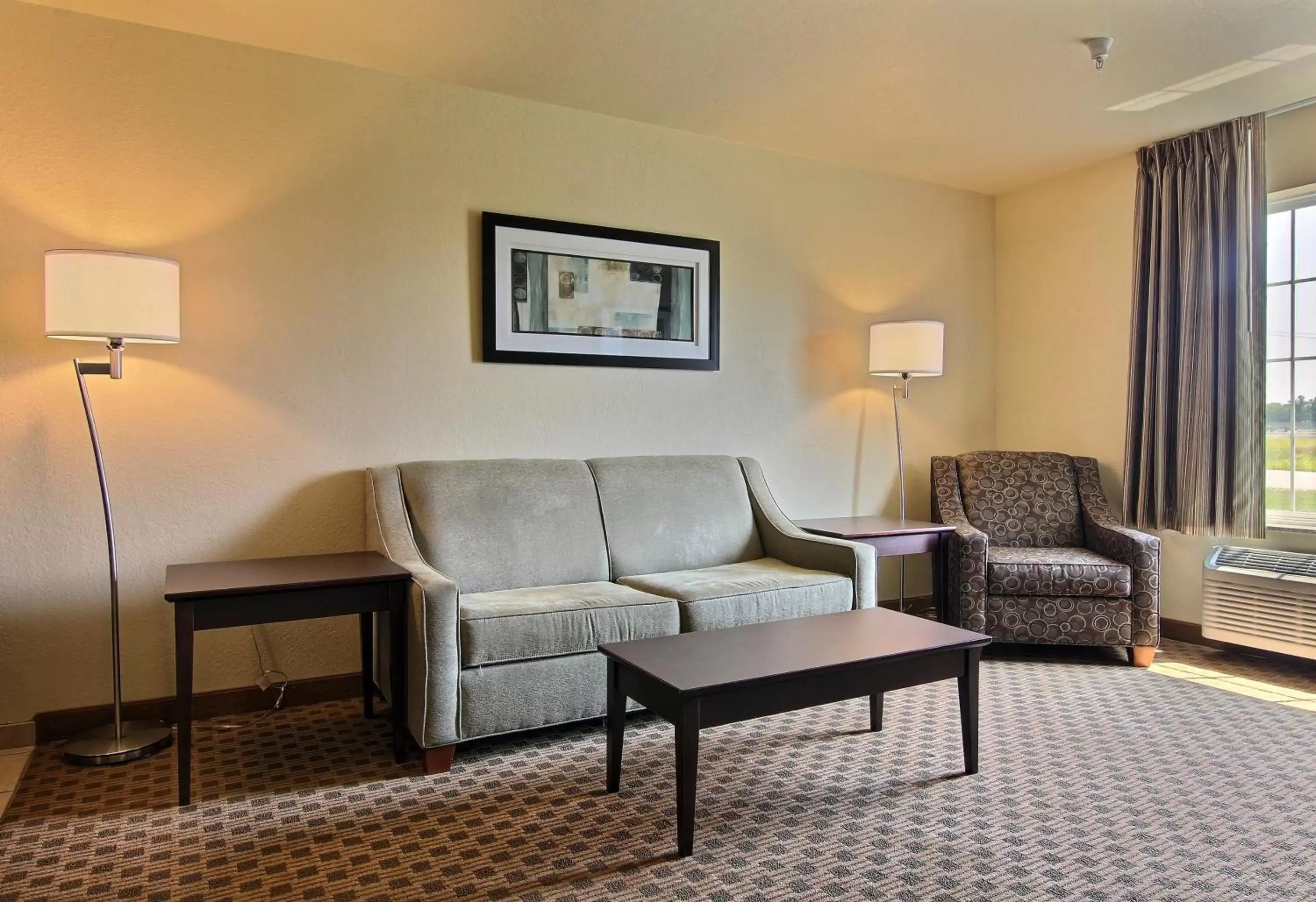 Living room, Seating Area in Cobblestone Inn & Suites - Linton