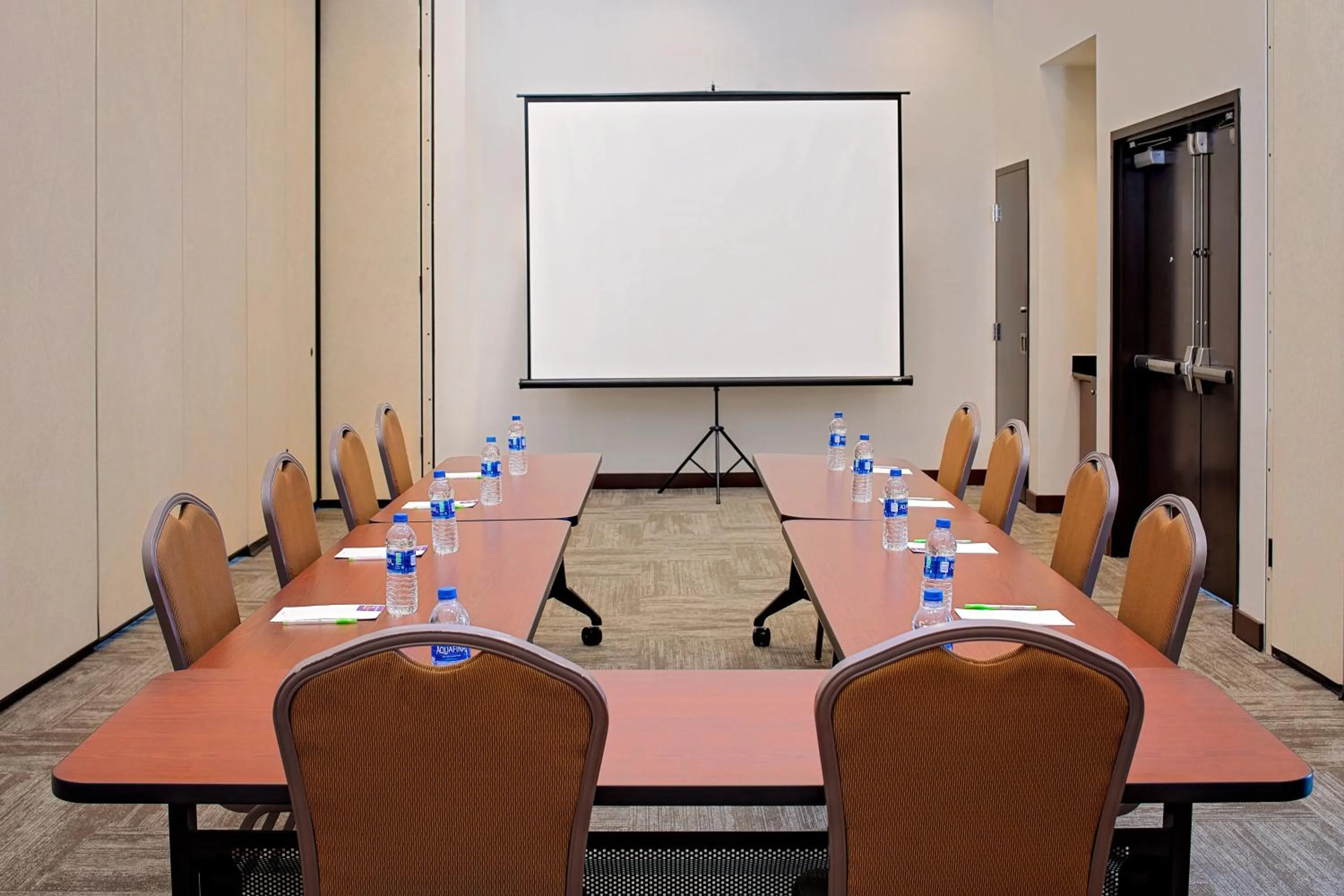 Meeting/conference room in Hyatt Place Pittsburgh North Shore