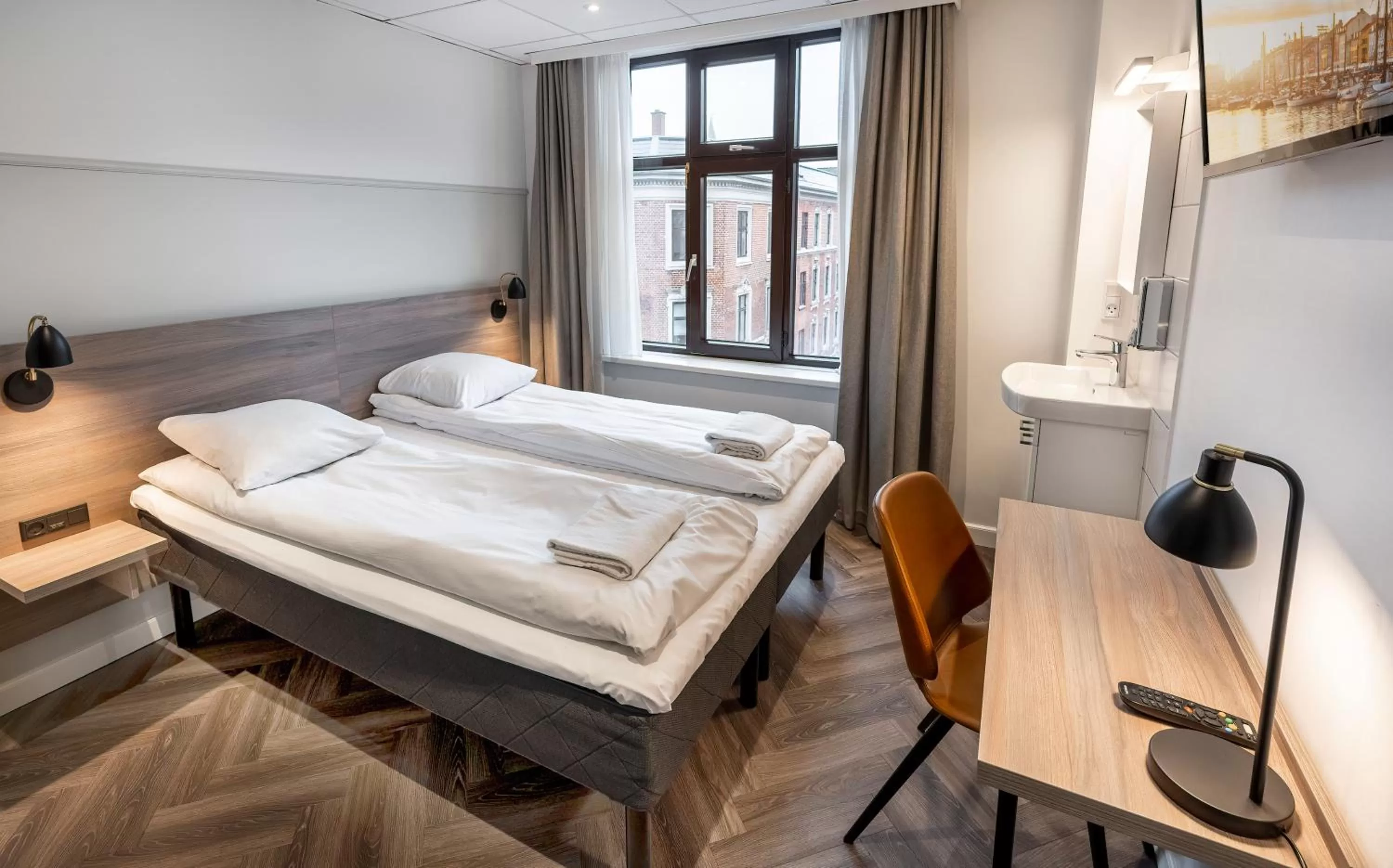 Photo of the whole room, Bed in Go Hotel Saga