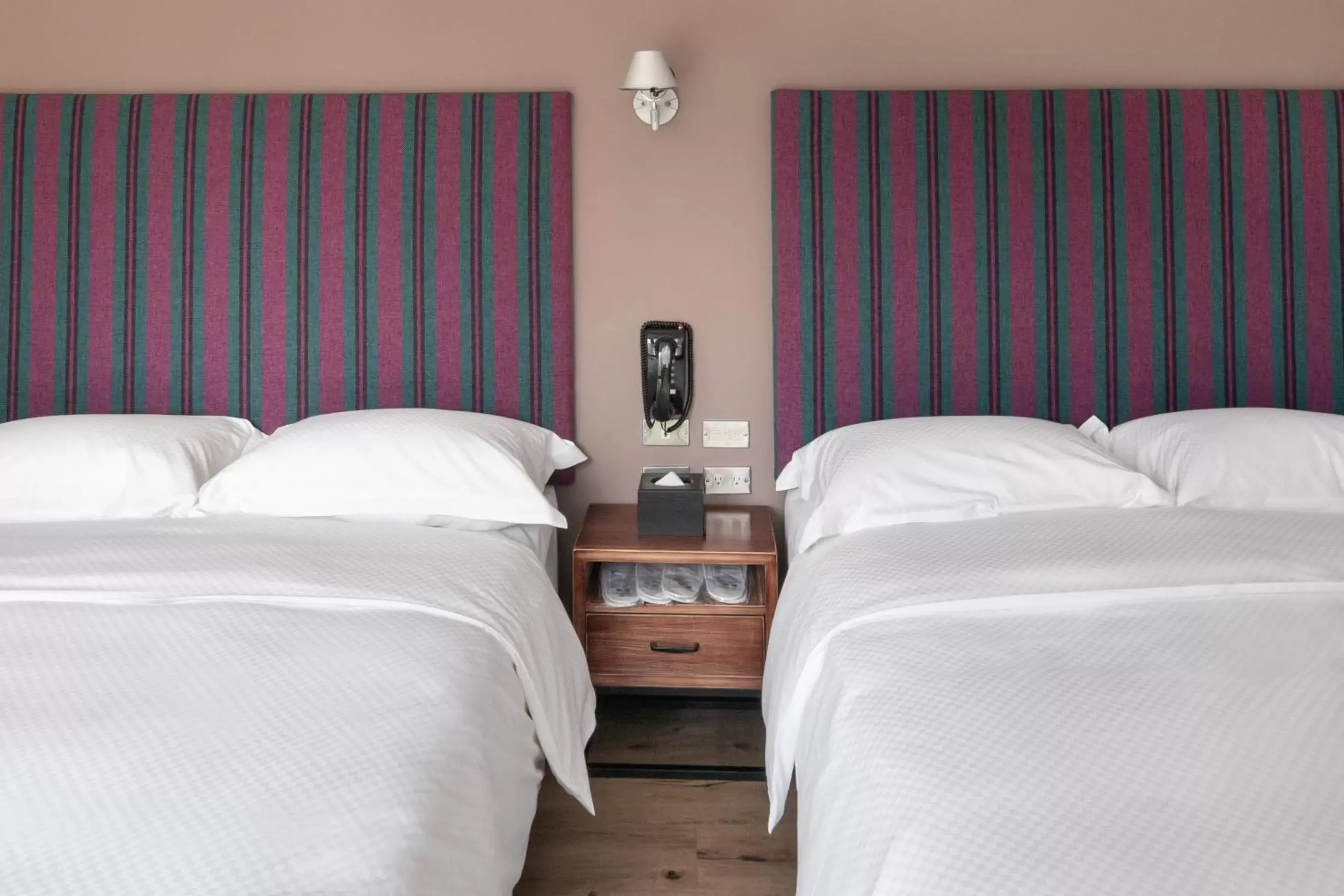 Bed in River inn Station Bed in River inn Station