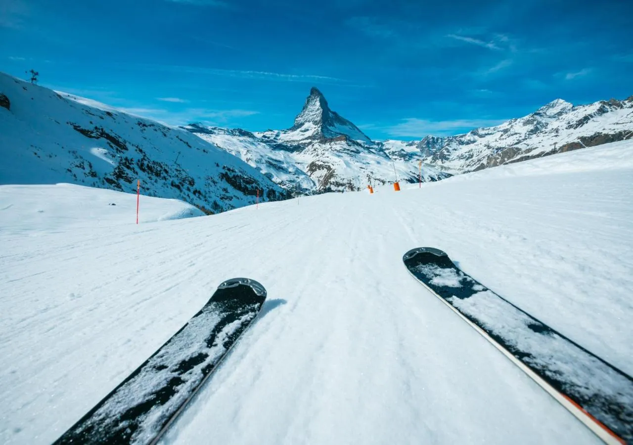 Skiing in Hotel Albatros