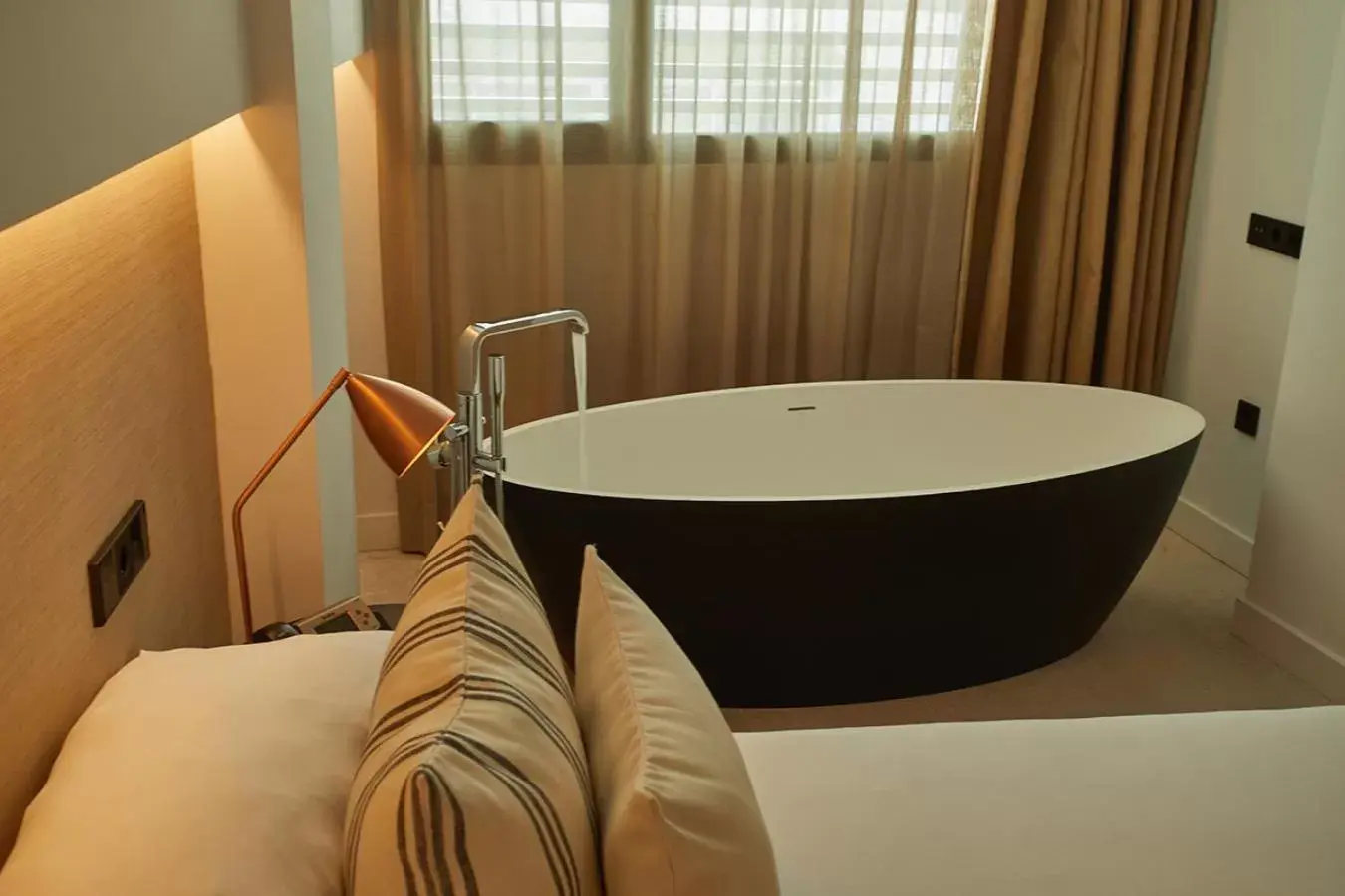 Bedroom, Bathroom in Nakar Hotel