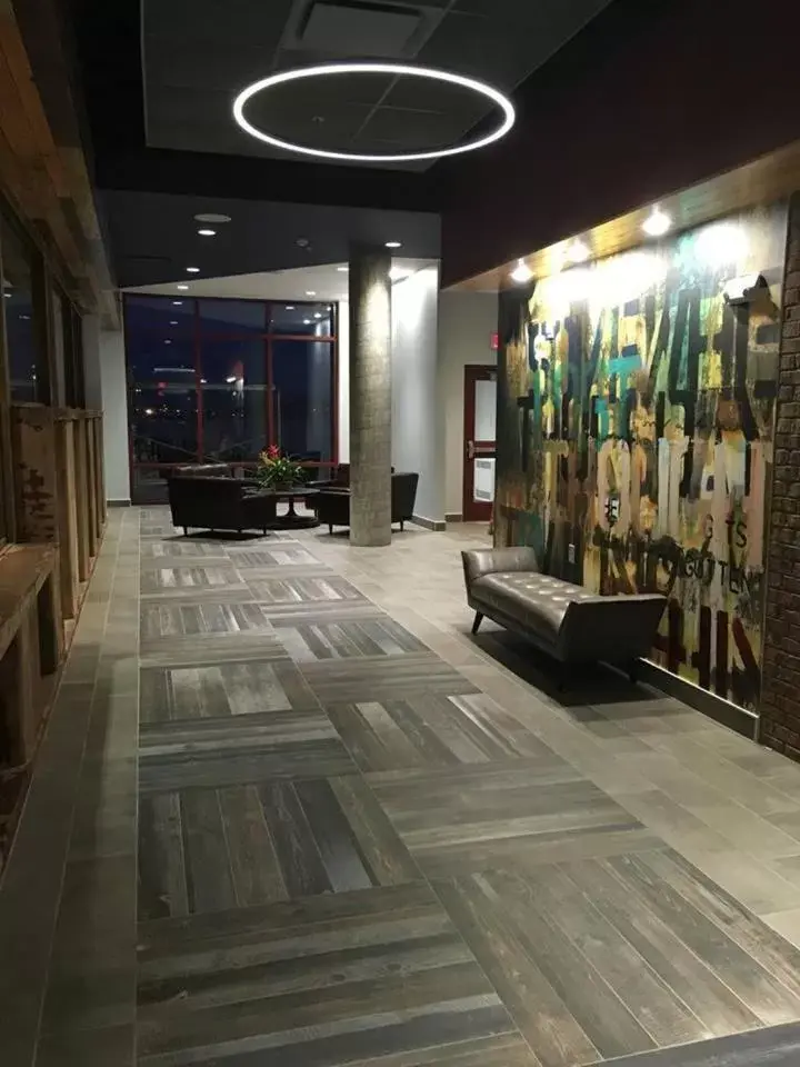 Lobby or reception, Lounge/Bar in Pier B Resort