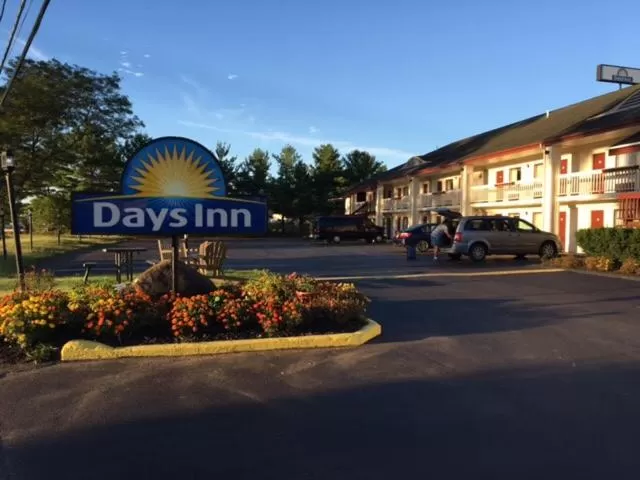 Days Inn by Wyndham Queensbury/Lake George
