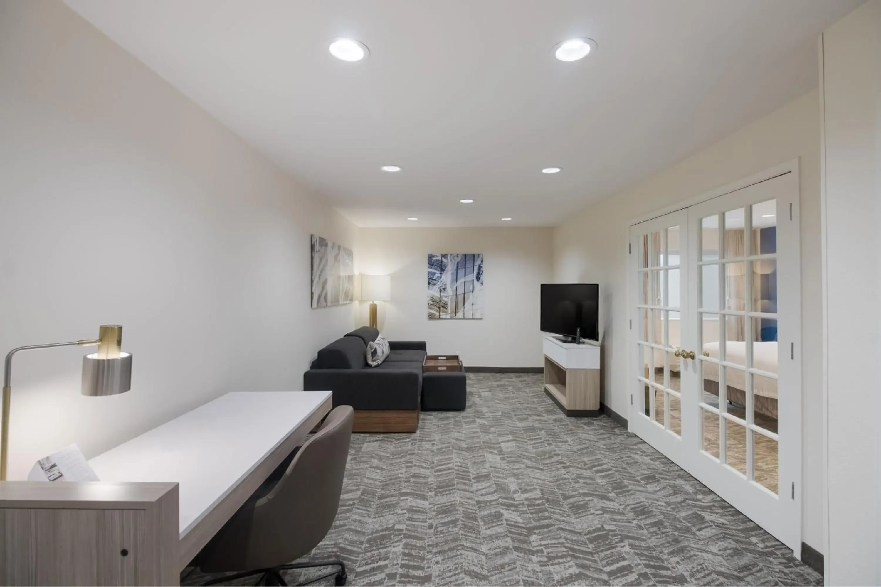 Bedroom, Seating Area in SpringHill Suites by Marriott Dallas NW Highway at Stemmons / I-35East