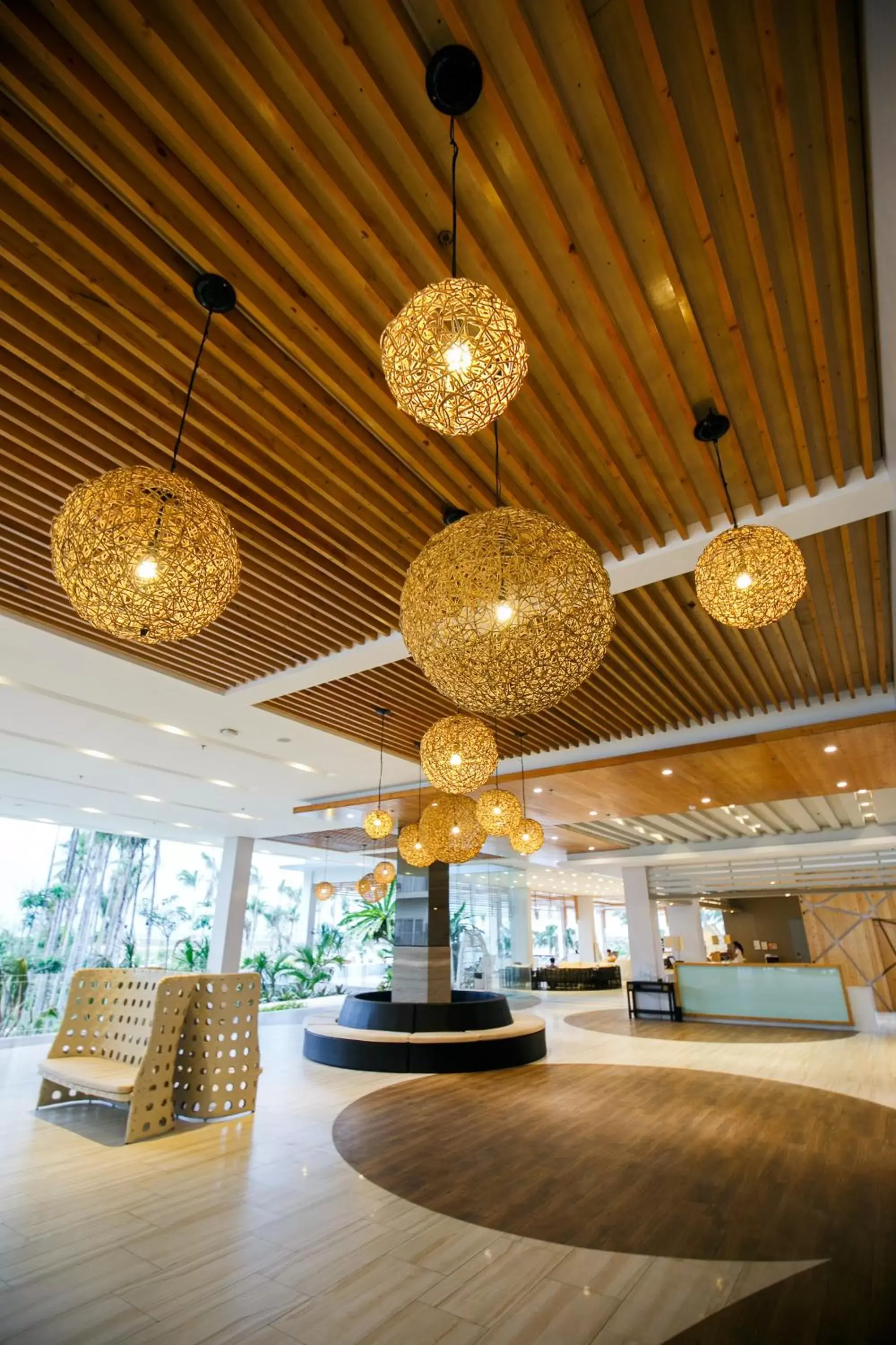 Lobby or reception, Lounge/Bar in Solea Mactan Resort