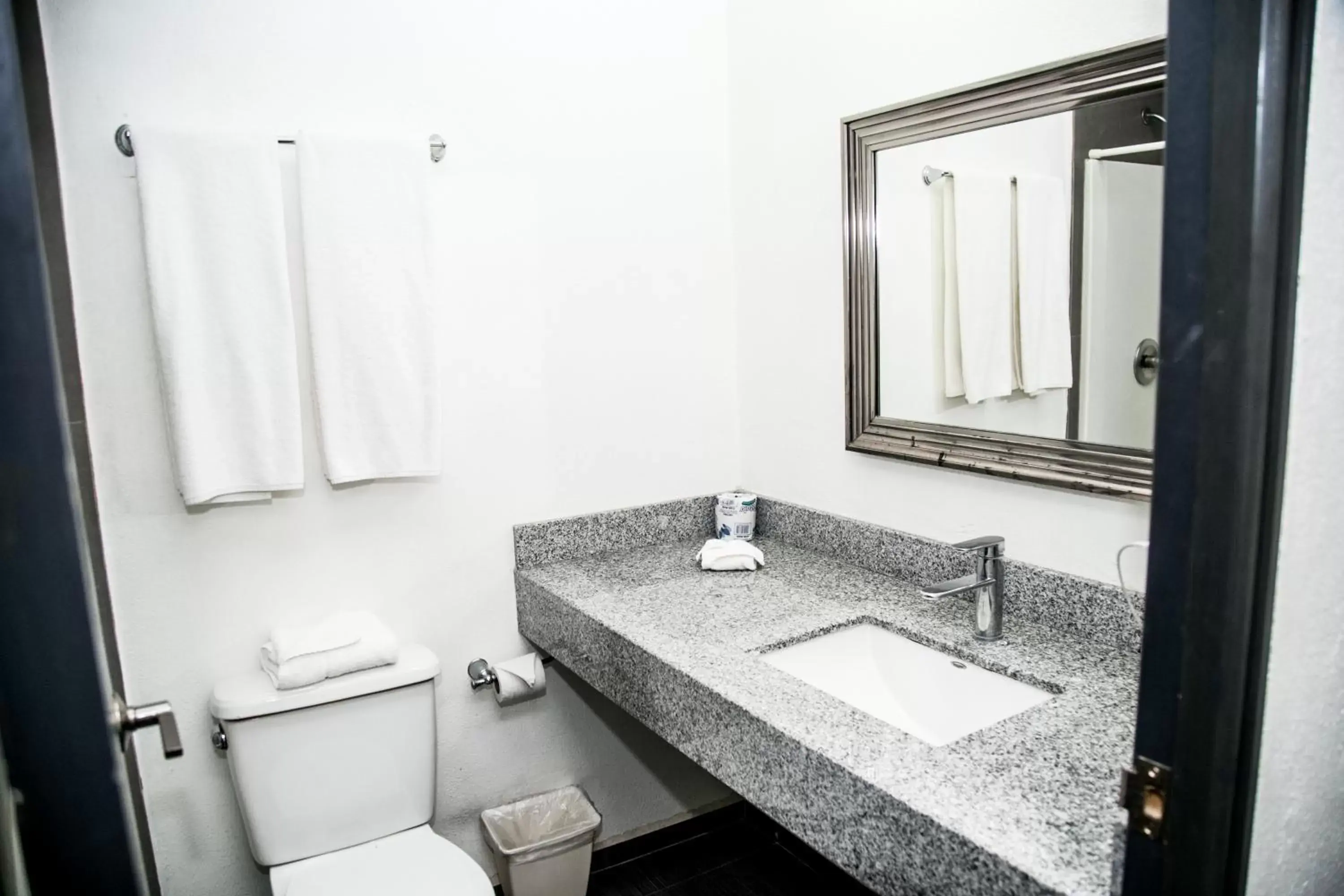 Bathroom in Booking Dioh