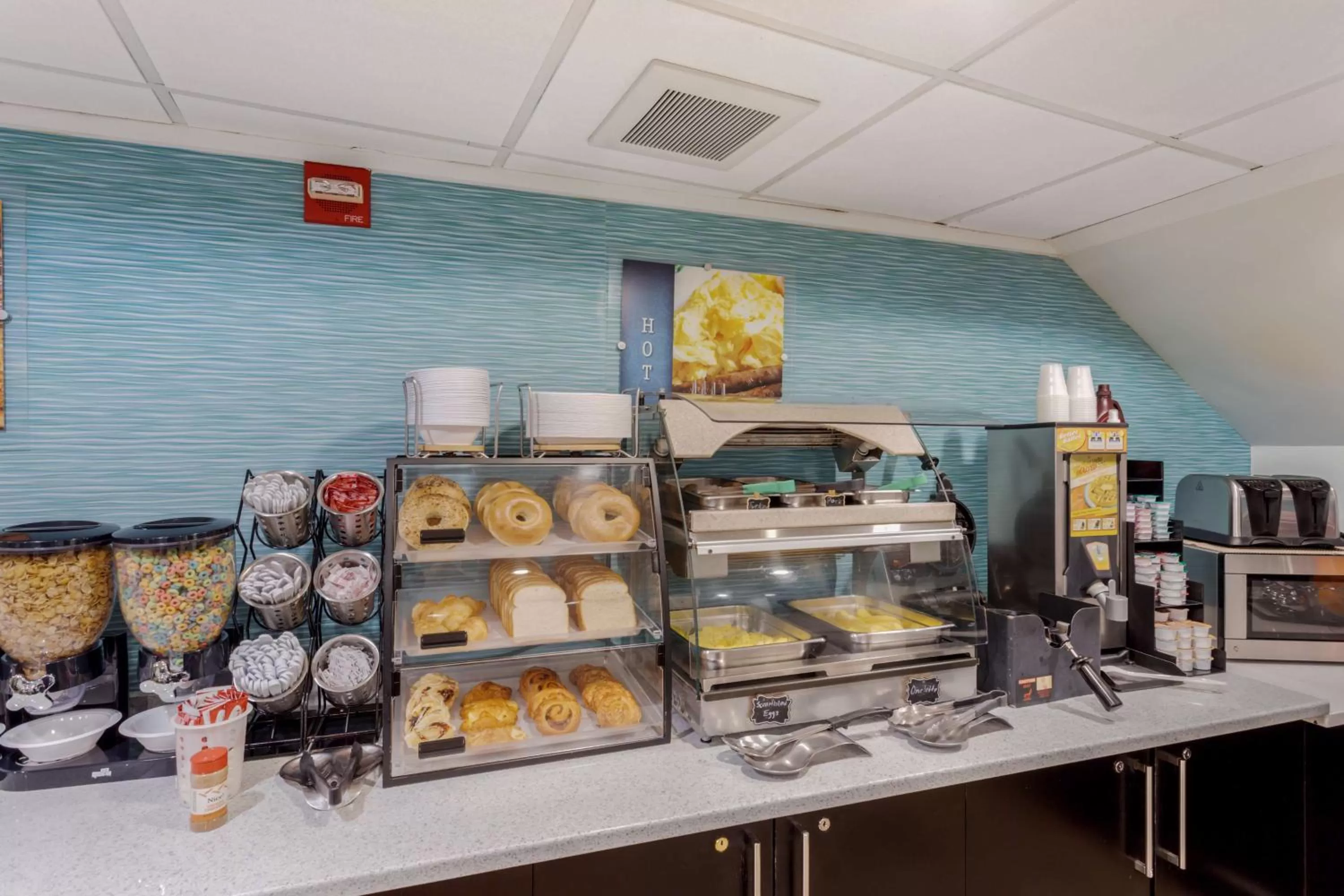 Breakfast in Best Western Plus Brooklyn Bay Hotel