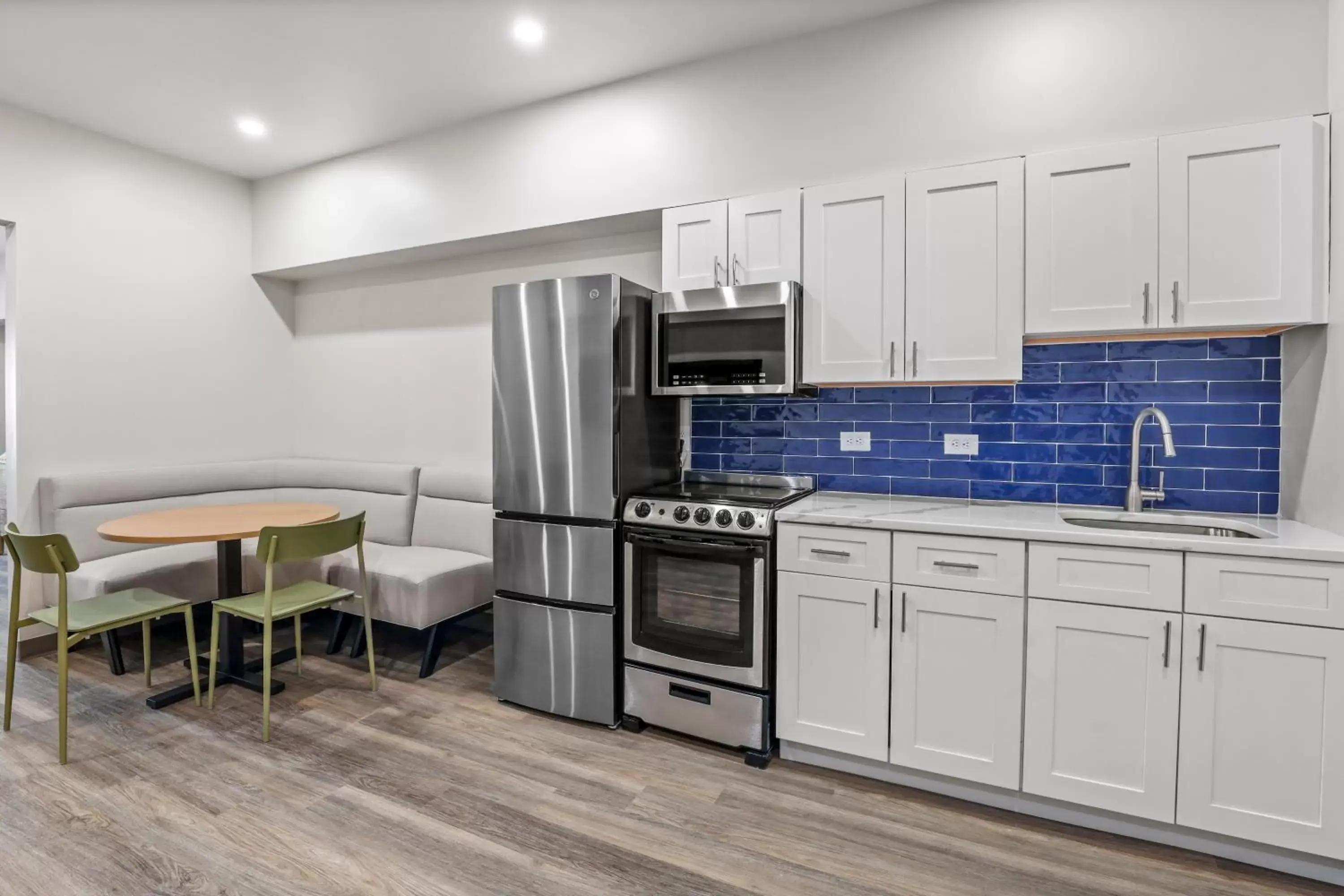 Kitchen or kitchenette, Kitchen/Kitchenette in Seaport Suites