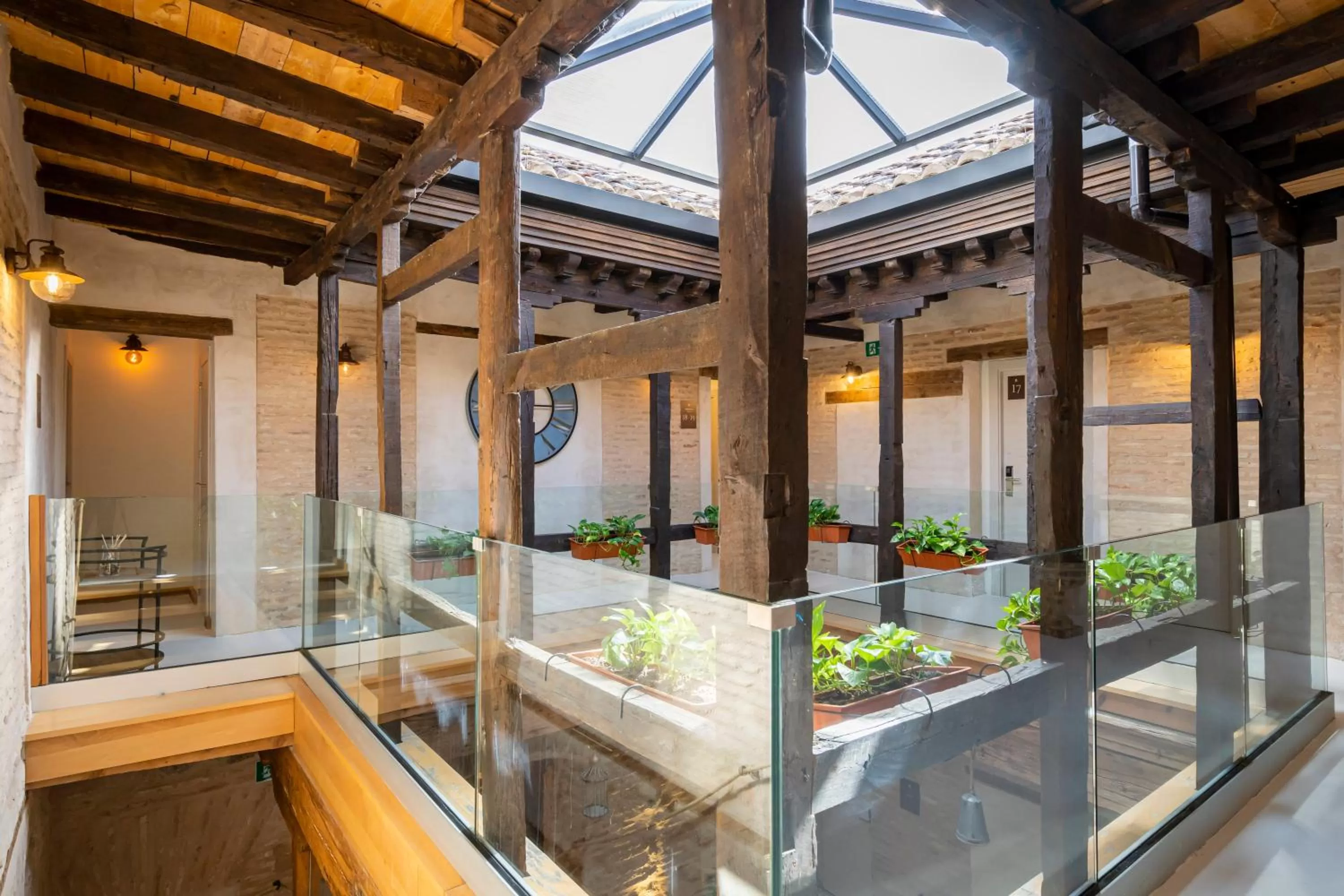 Property building in Dobo Azacanes Hostal