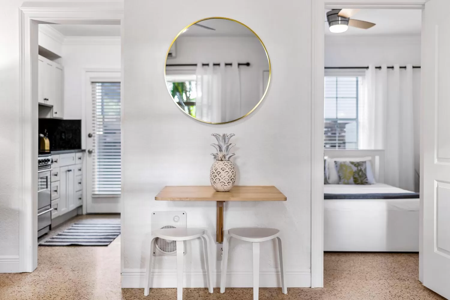 Kitchen or kitchenette in Alani Bay Villas