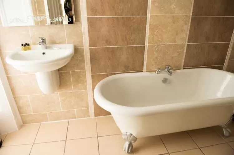 Bath, Bathroom in The Douglas Hotel