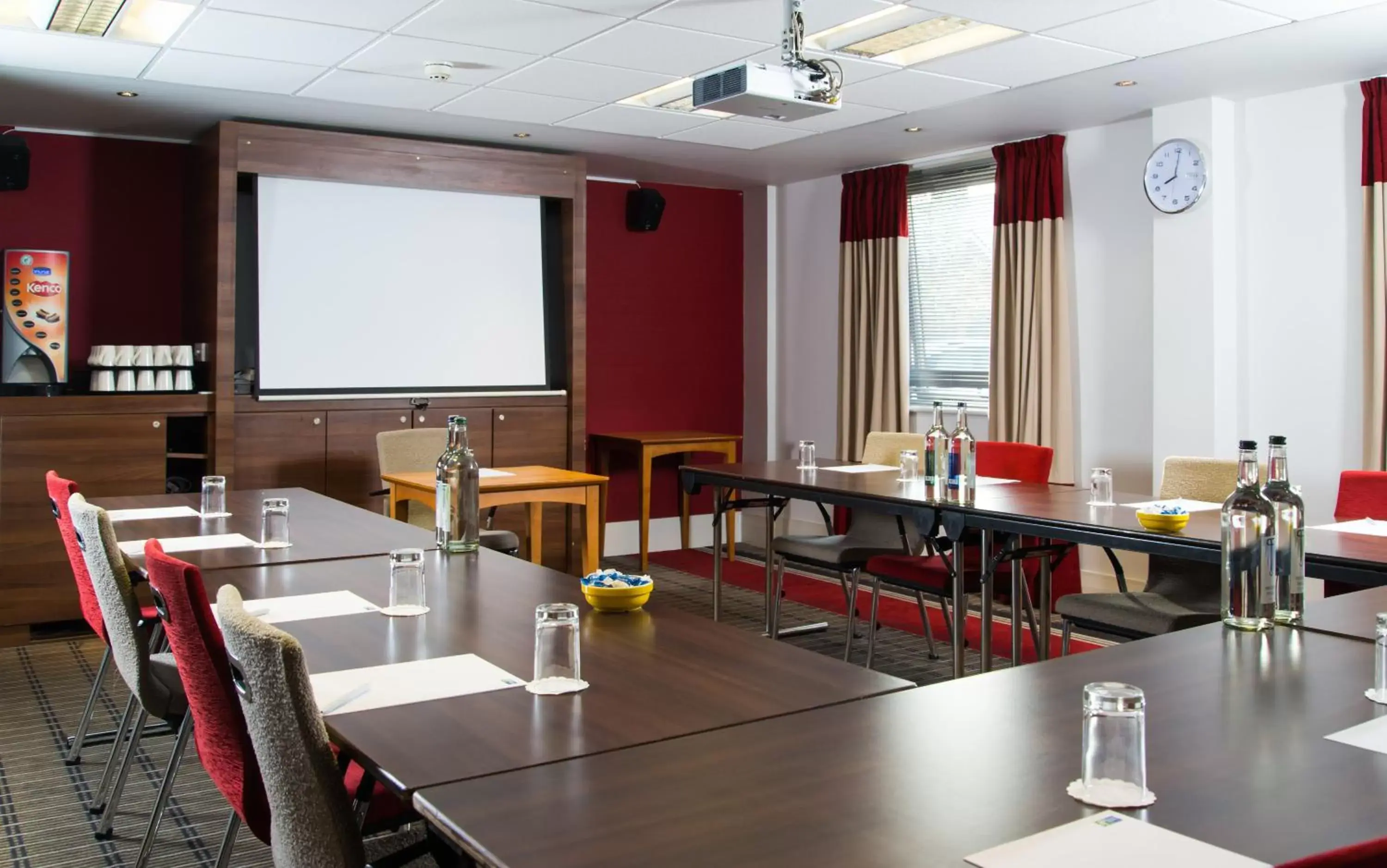 Meeting/conference room, Business Area/Conference Room in Holiday Inn Express Milton Keynes, an IHG Hotel