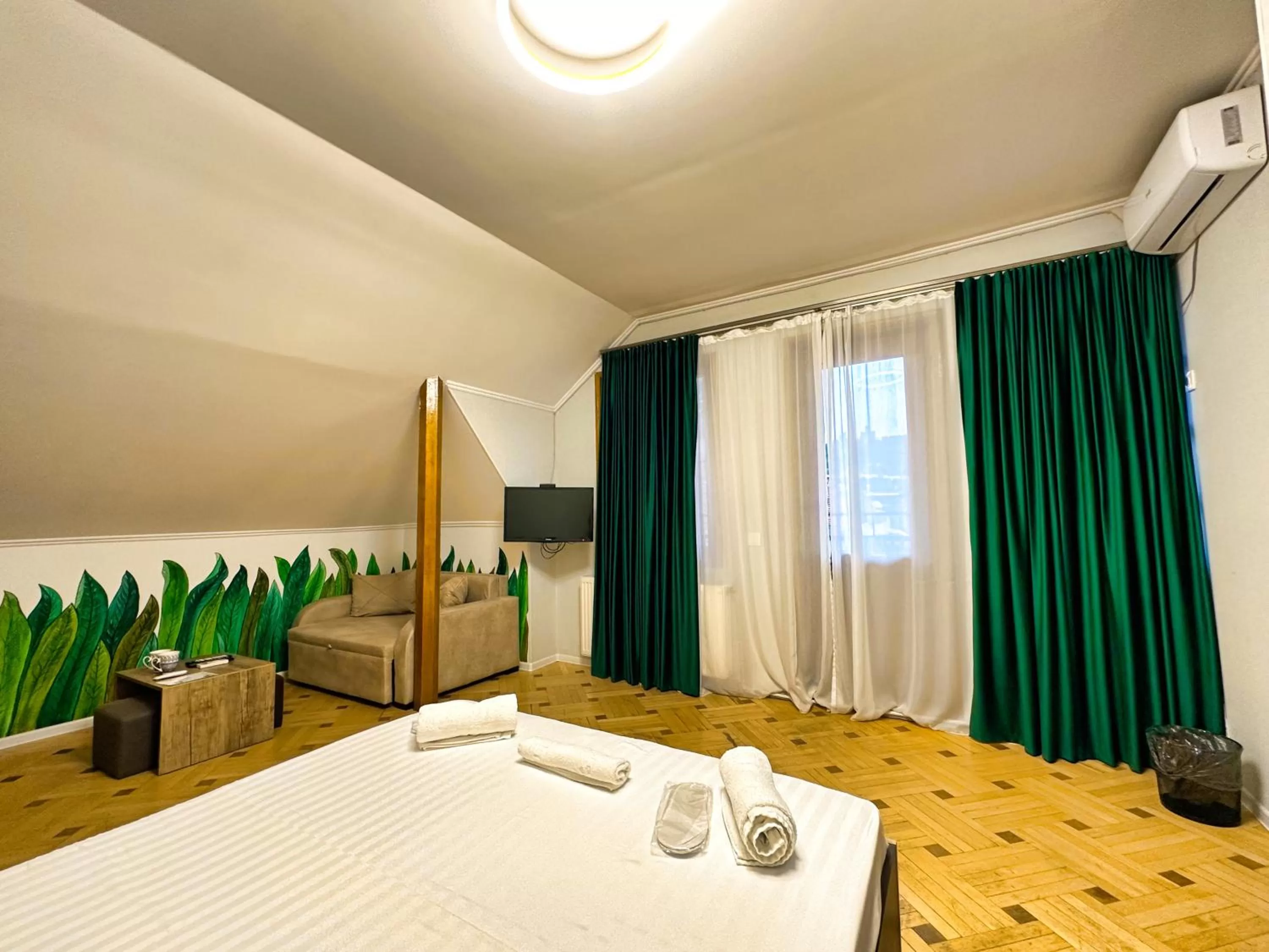 Bedroom in Metekhi View Hotel