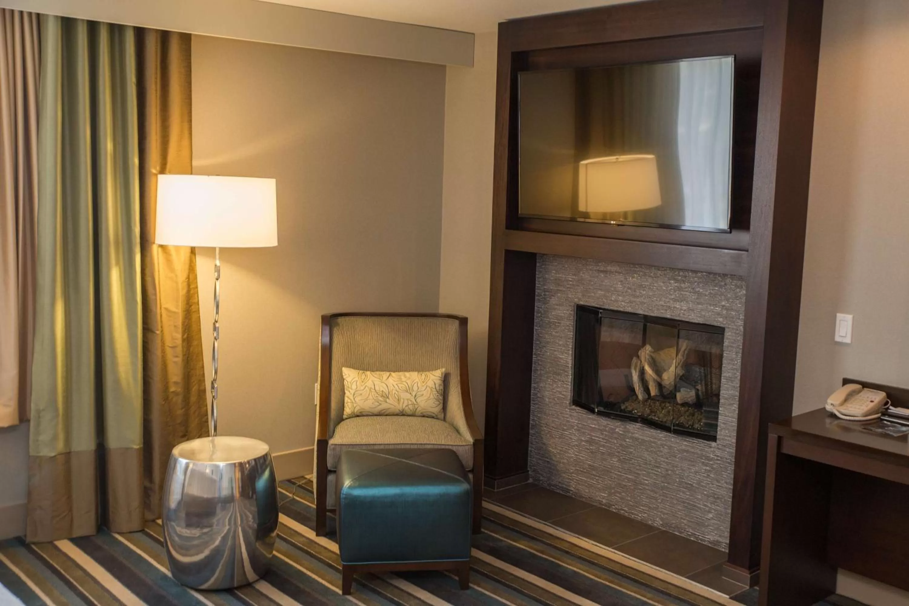 Bed in Hilton Garden Inn Montebello / Los Angeles