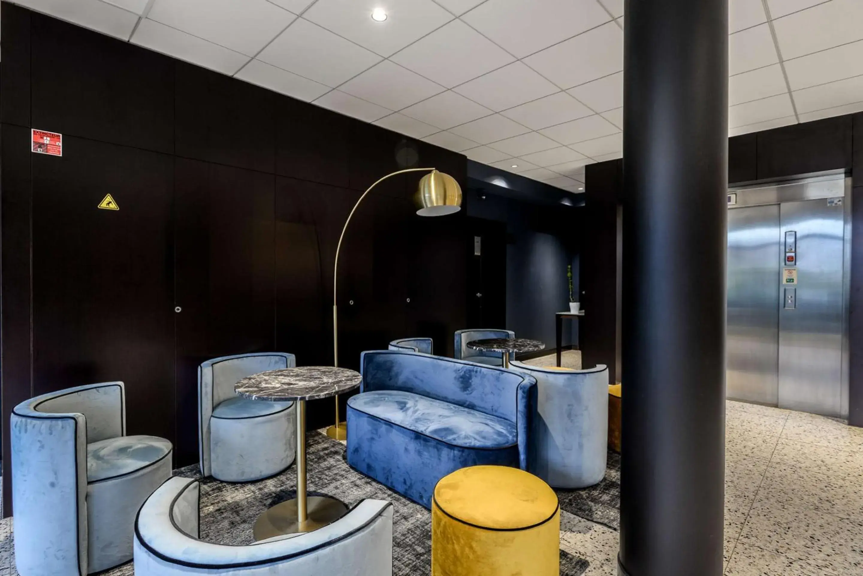 Lobby or reception, Bathroom in Brit Hotel Du Stade Rennes Ouest