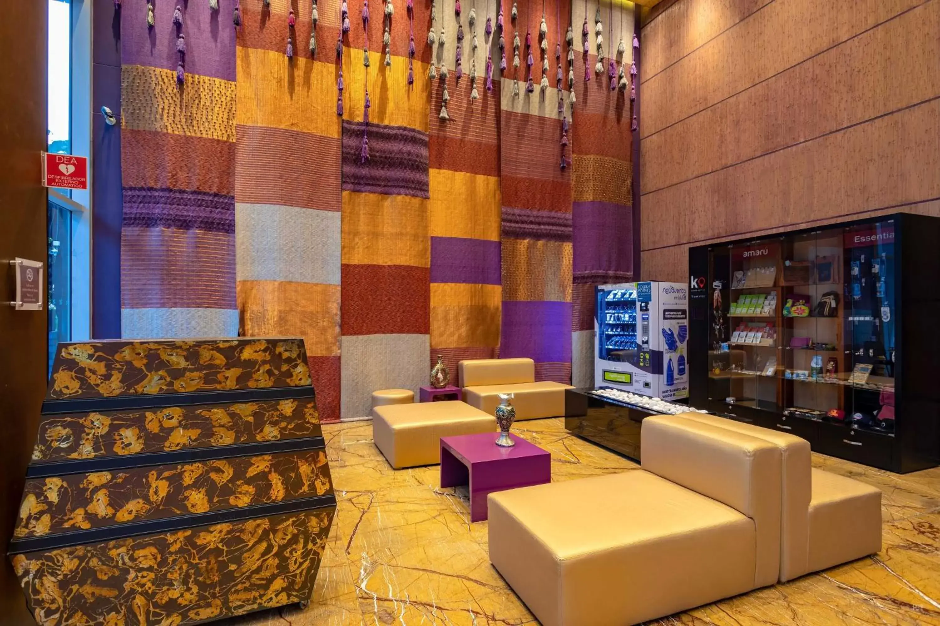 Lobby or reception in Four Points By Sheraton Bogota