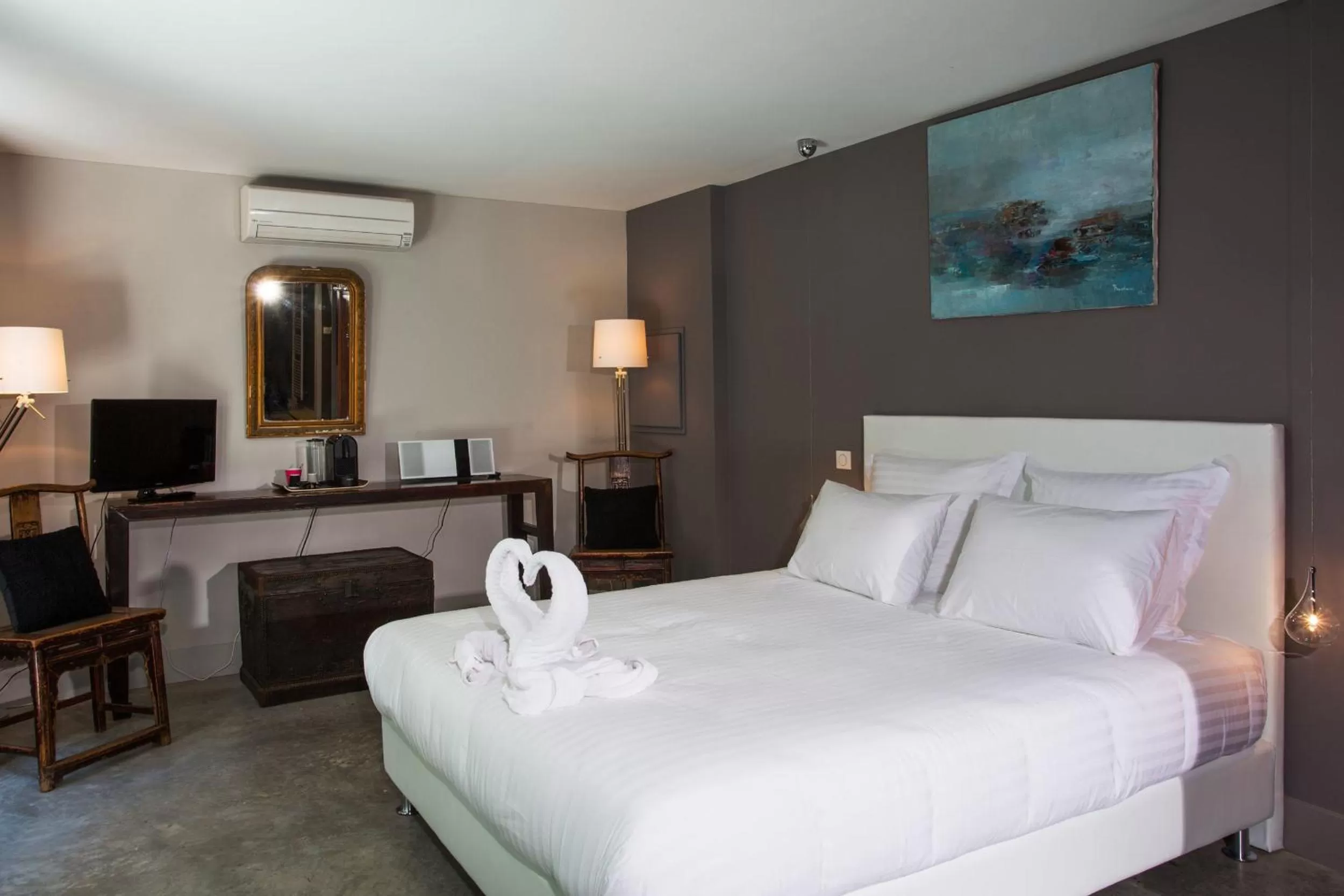 Photo of the whole room, Bed in Be Loft B&B Pool & Spa