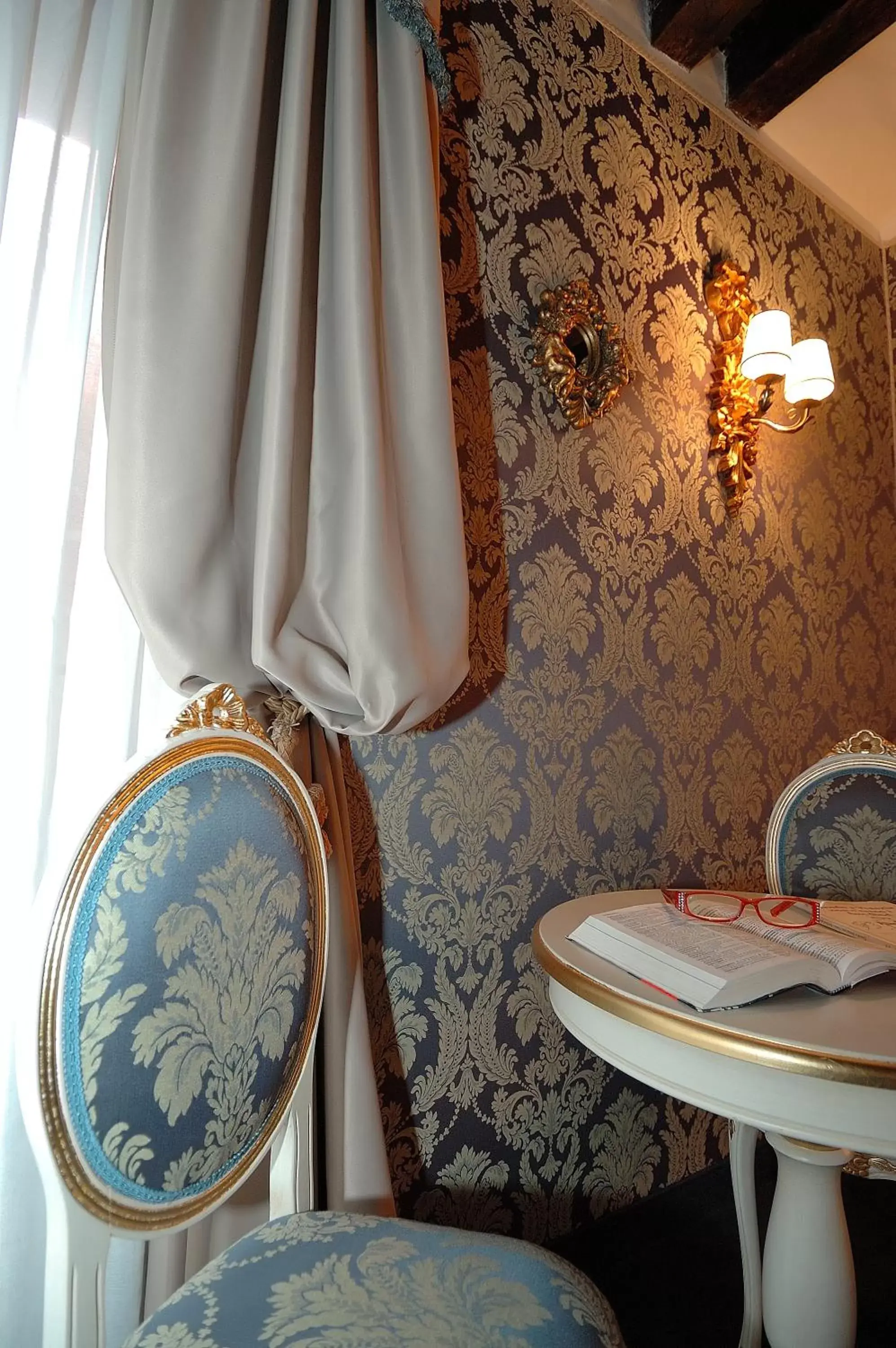 Decorative detail, Bathroom in Residenza La Loggia