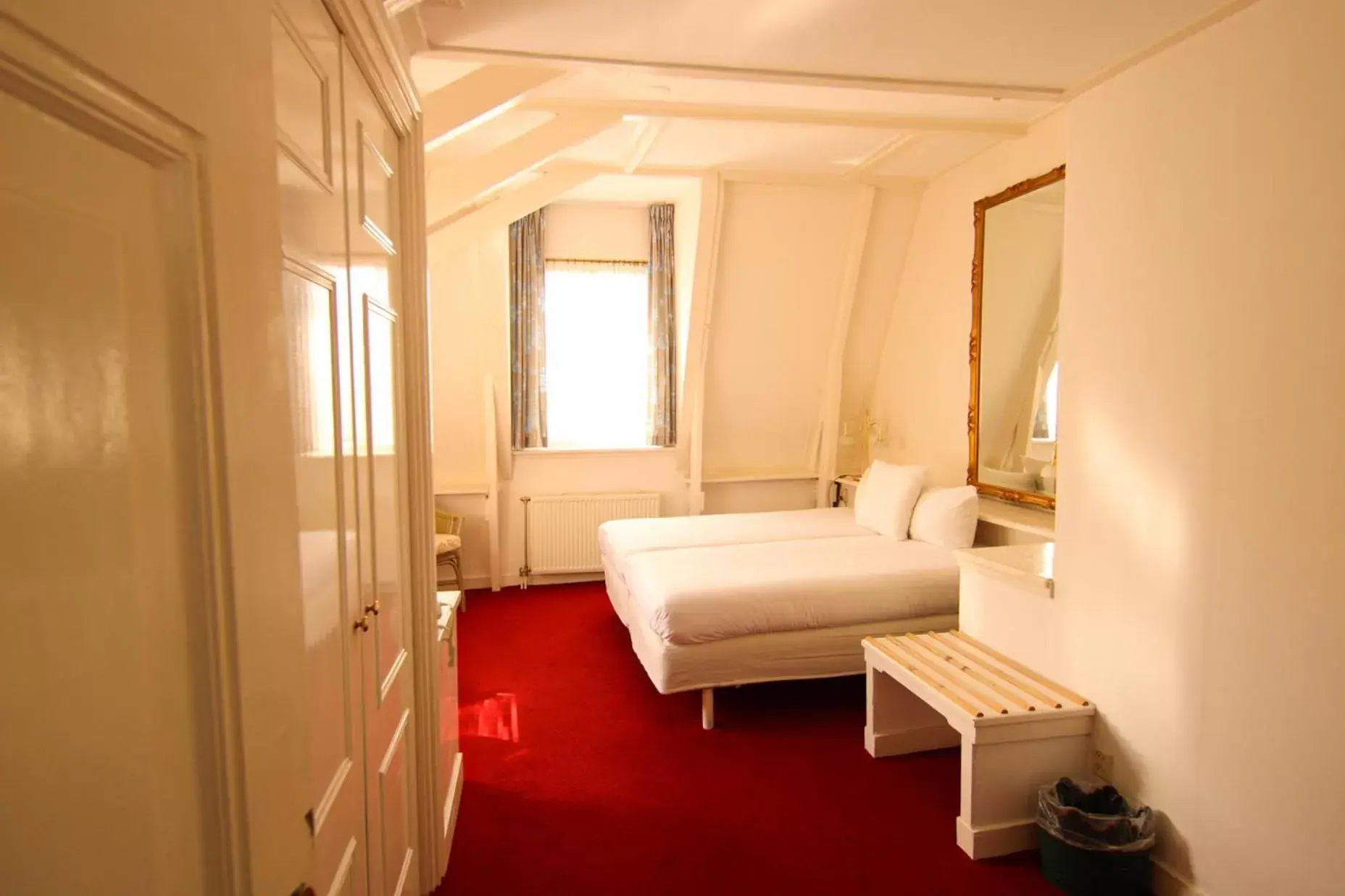 Photo of the whole room, Bed in Hotel Schimmelpenninck Huys