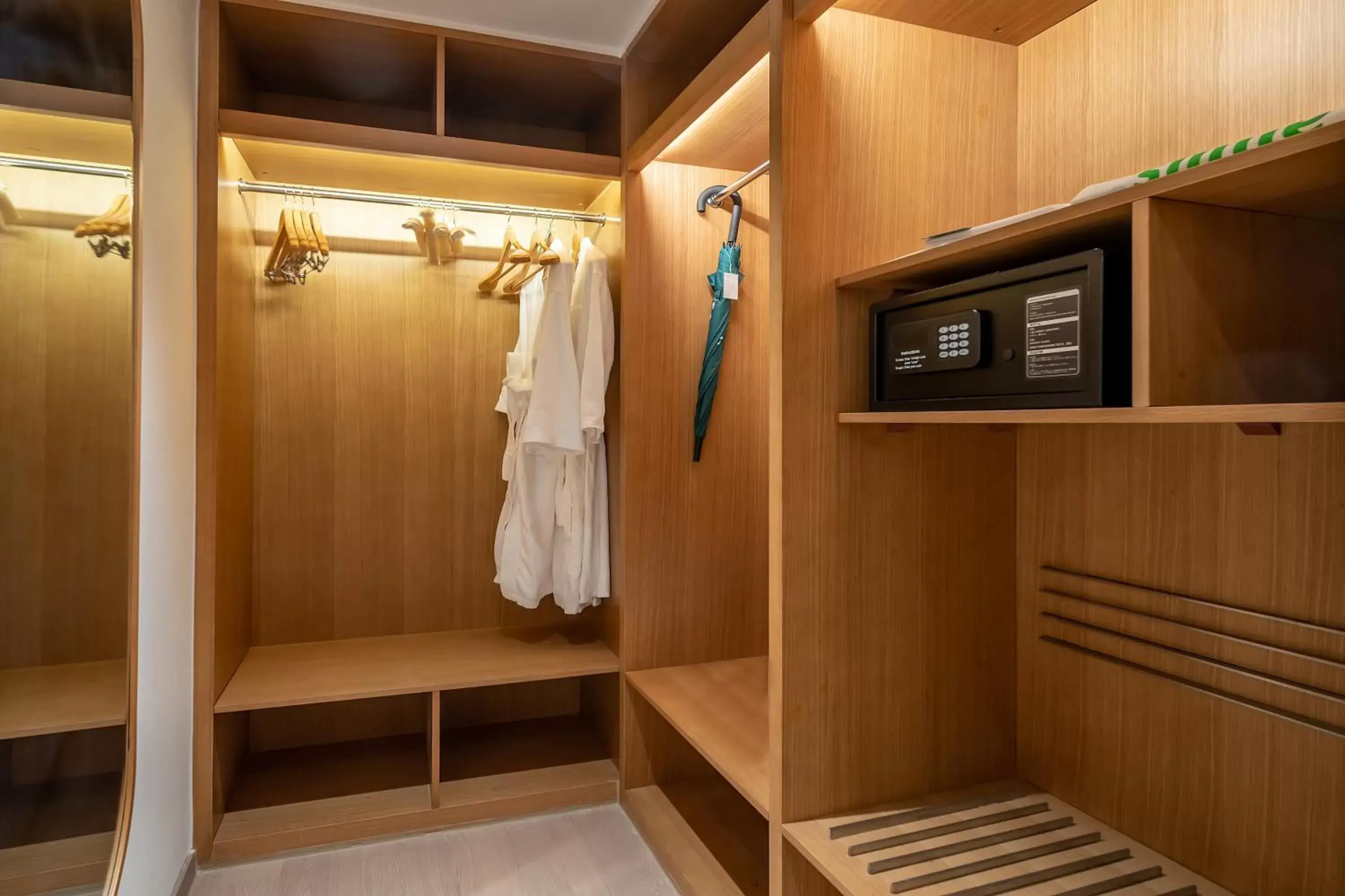 wardrobe in Holiday Inn Shanghai Hongqiao Central, an IHG Hotel