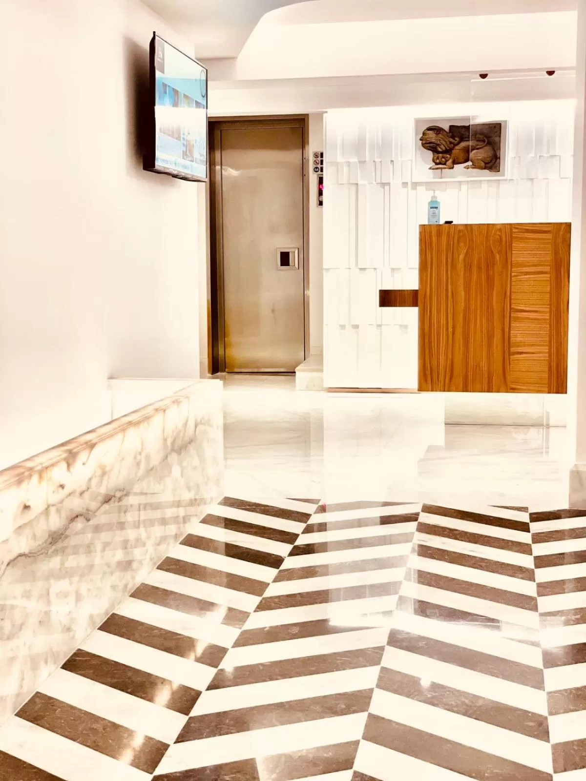 Lobby or reception in Iraklion Hotel