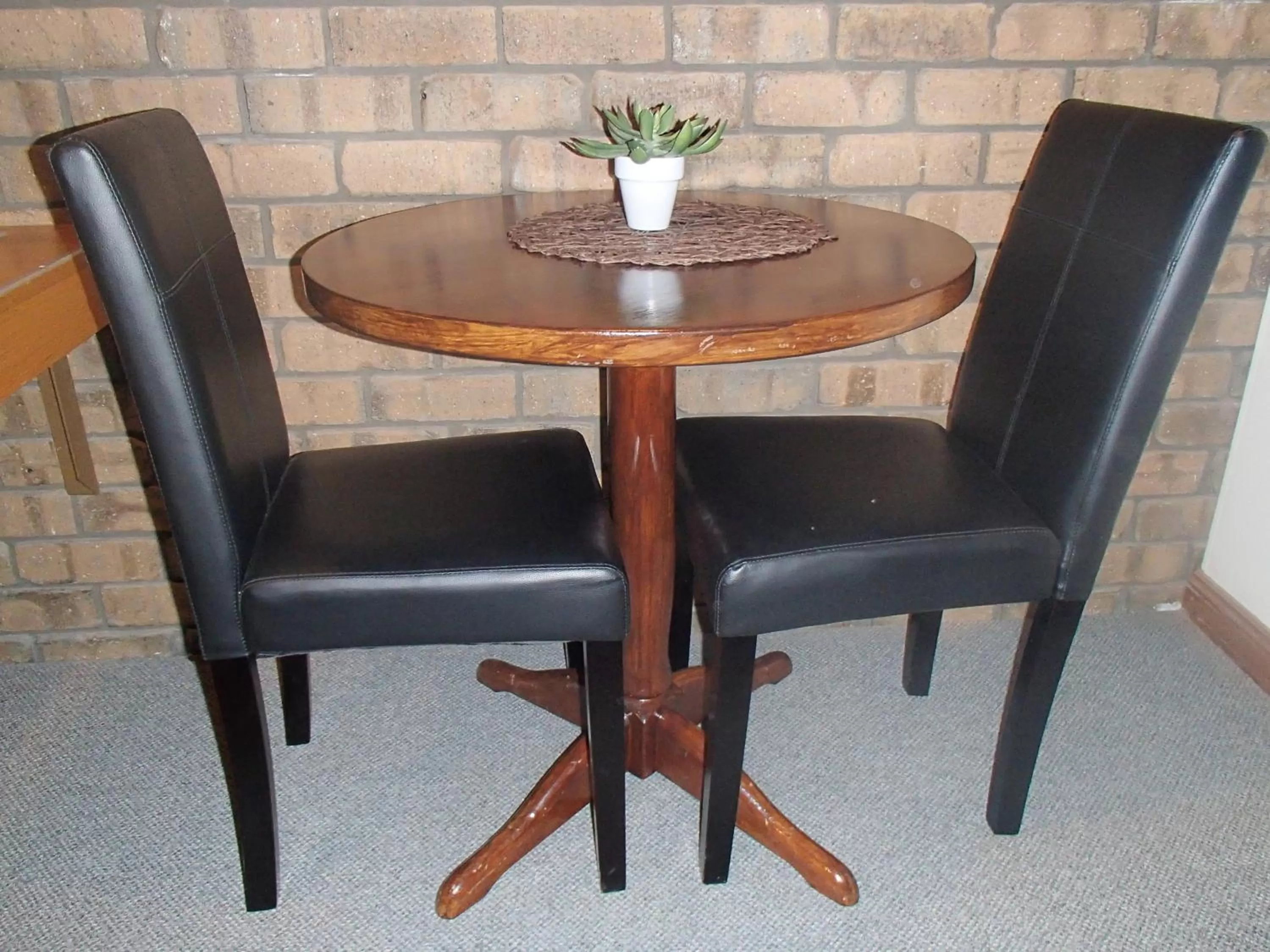 City Colonial Motor Inn