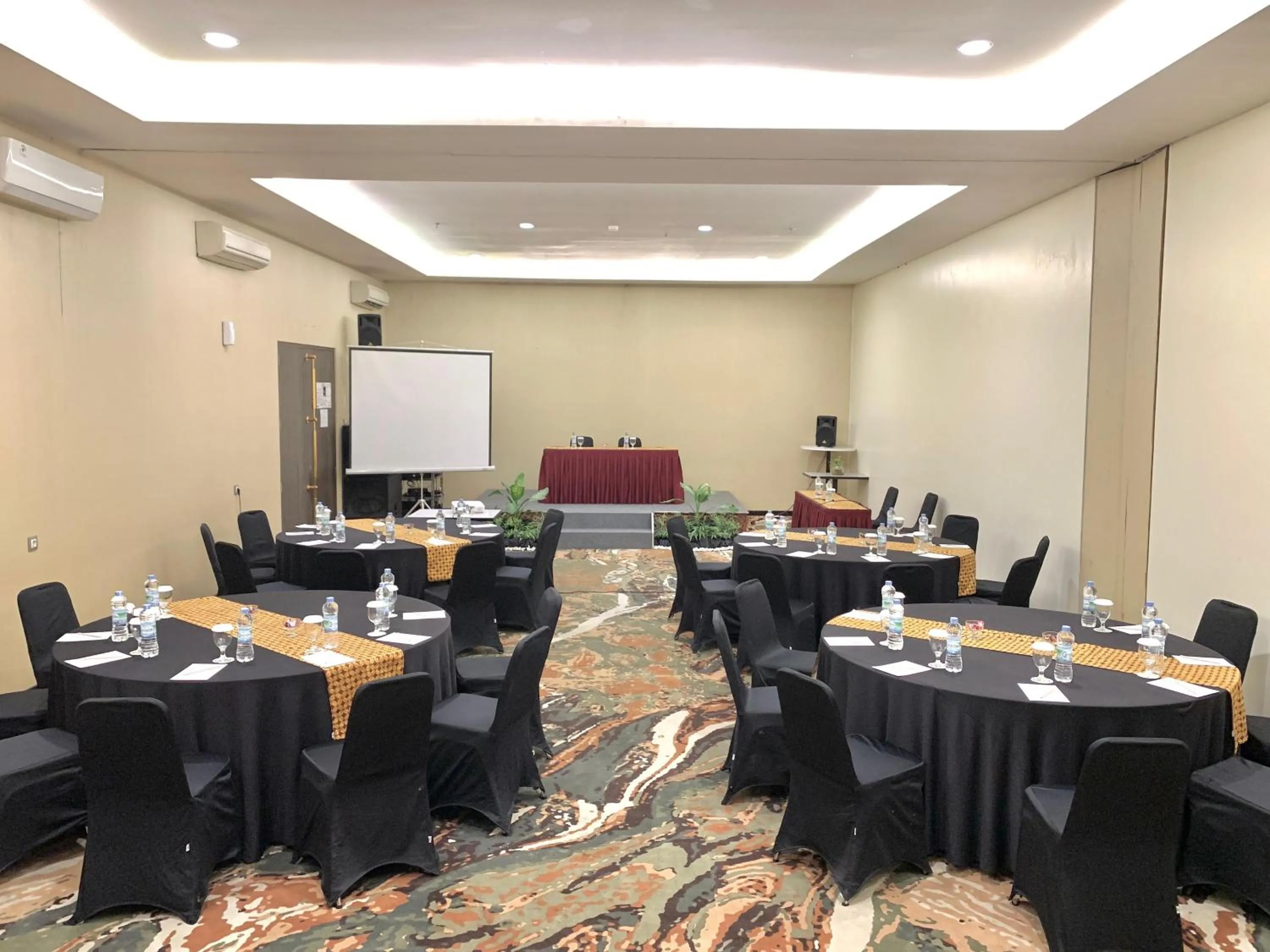 Meeting/conference room in Grand Kangen Hotel Urip Sumoharjo