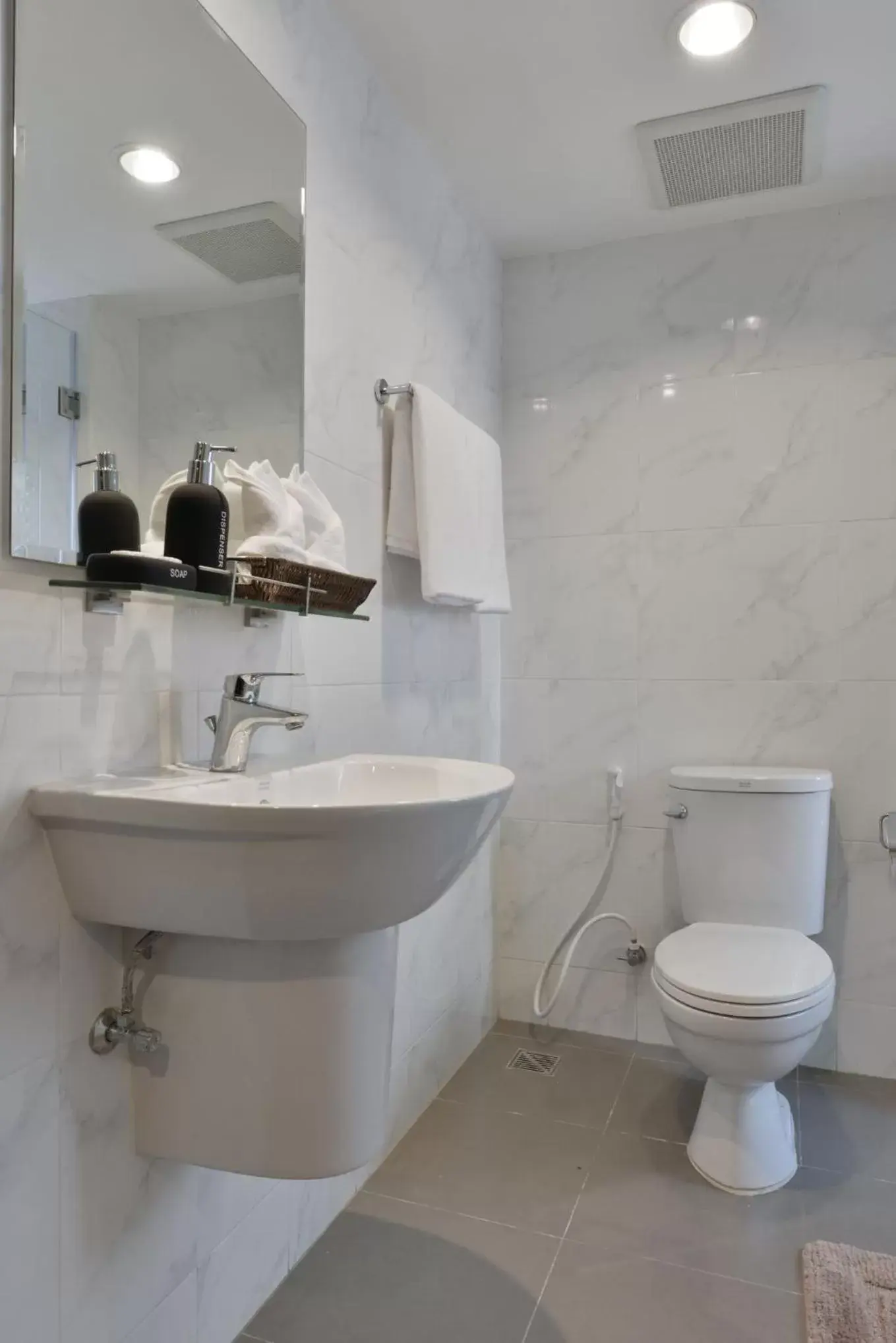 Bathroom in Aspira Residence Ruamrudee