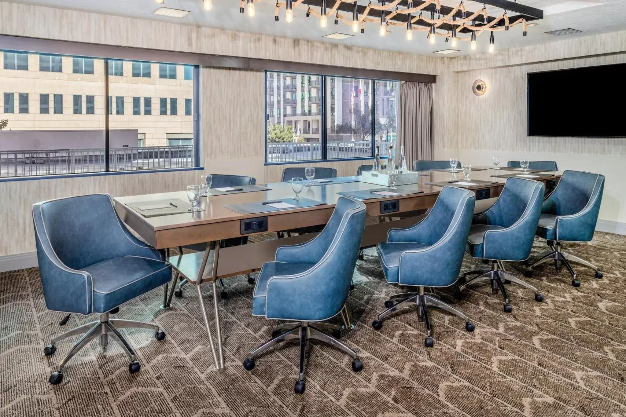 Meeting/conference room in Crowne Plaza Hotel Los Angeles Harbor, an IHG Hotel