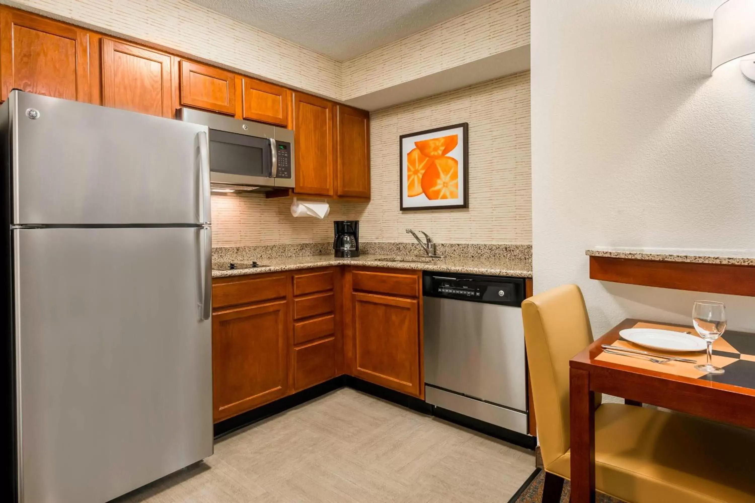 Kitchen or kitchenette, Kitchen/Kitchenette in Residence Inn Tampa Westshore Airport