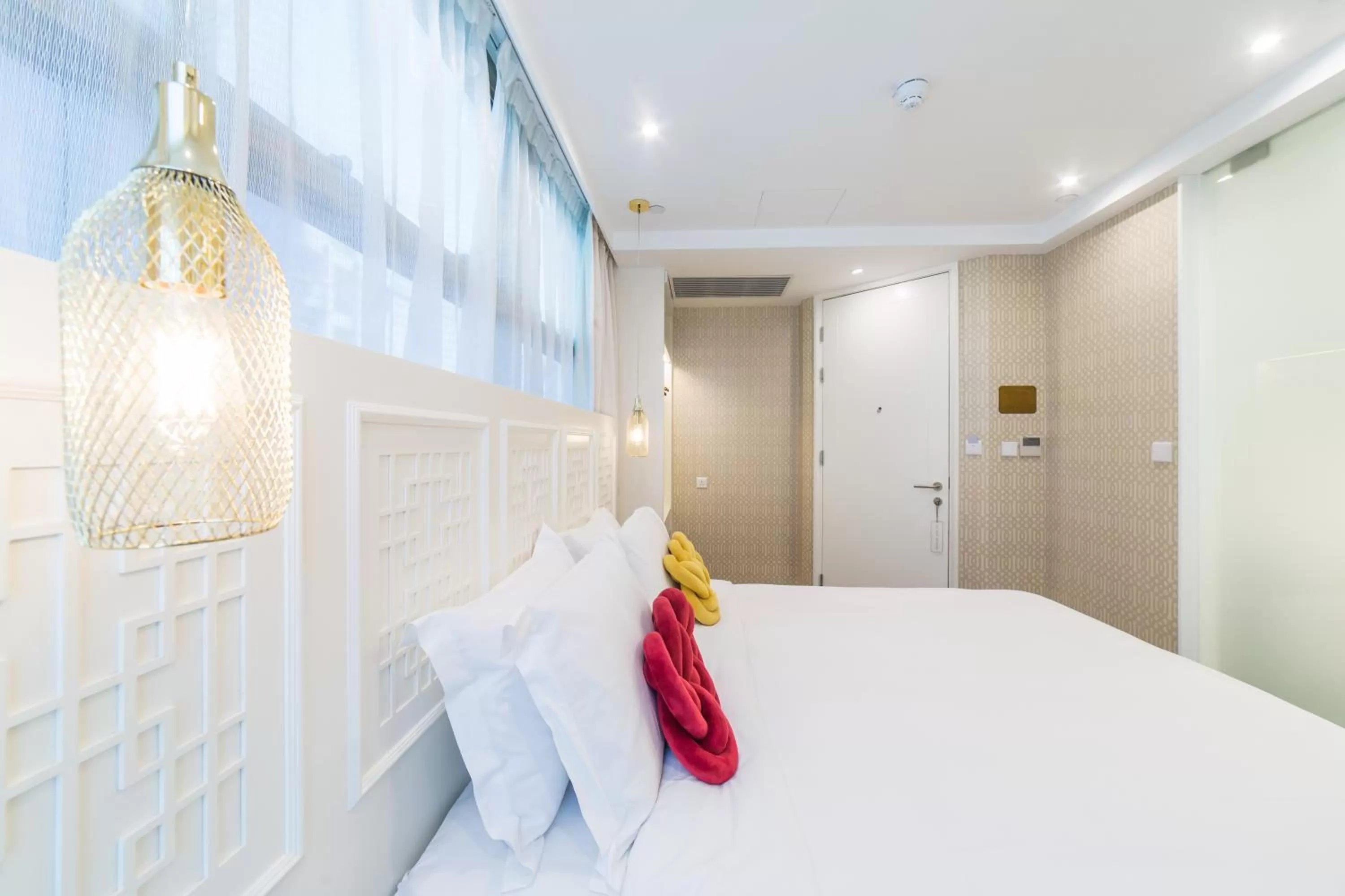 Bed in Tung Nam Lou Art Hotel