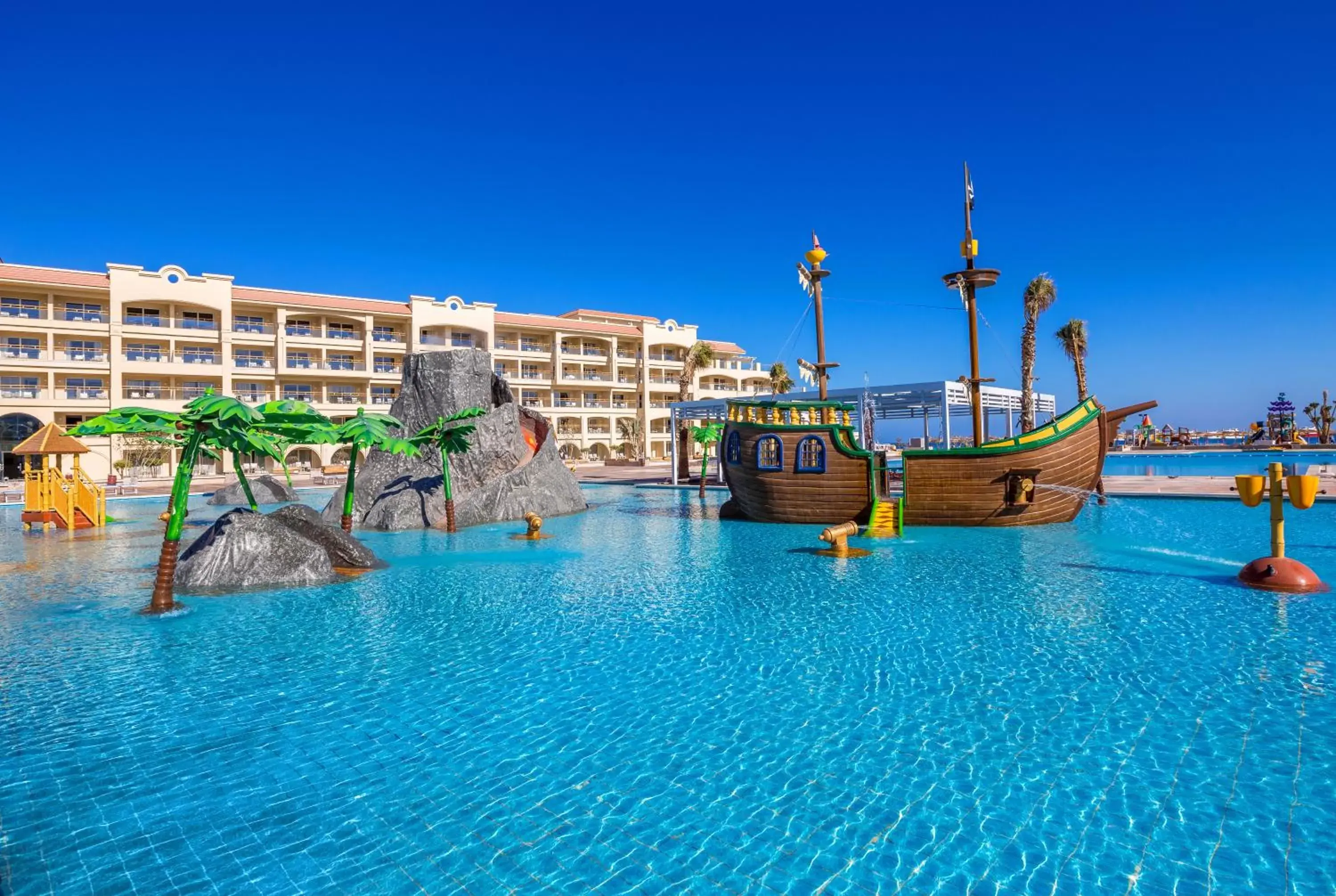 Aqua park in Pickalbatros White Beach Resort - Hurghada