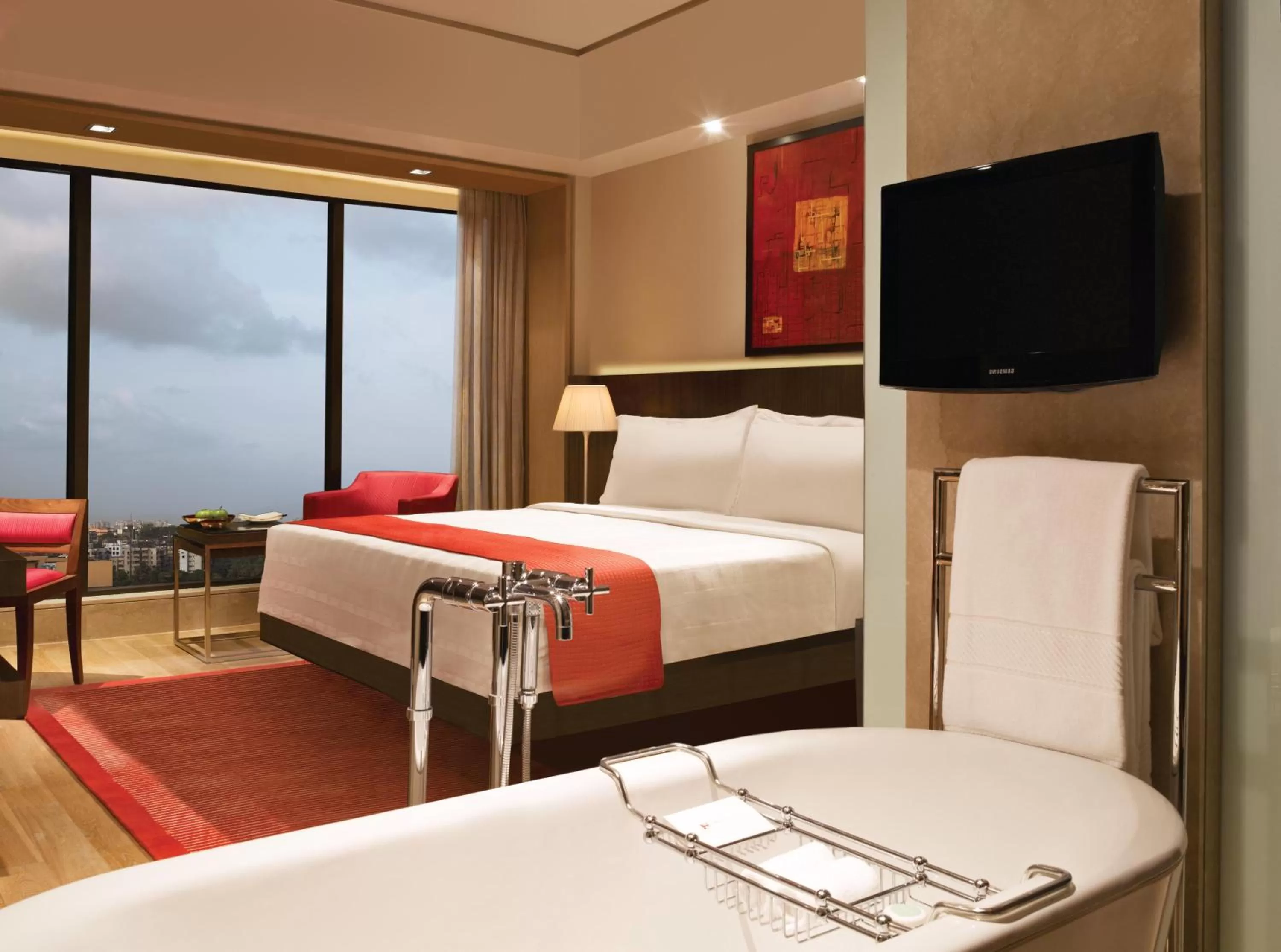 Bathroom, Bed in Trident Bandra Kurla