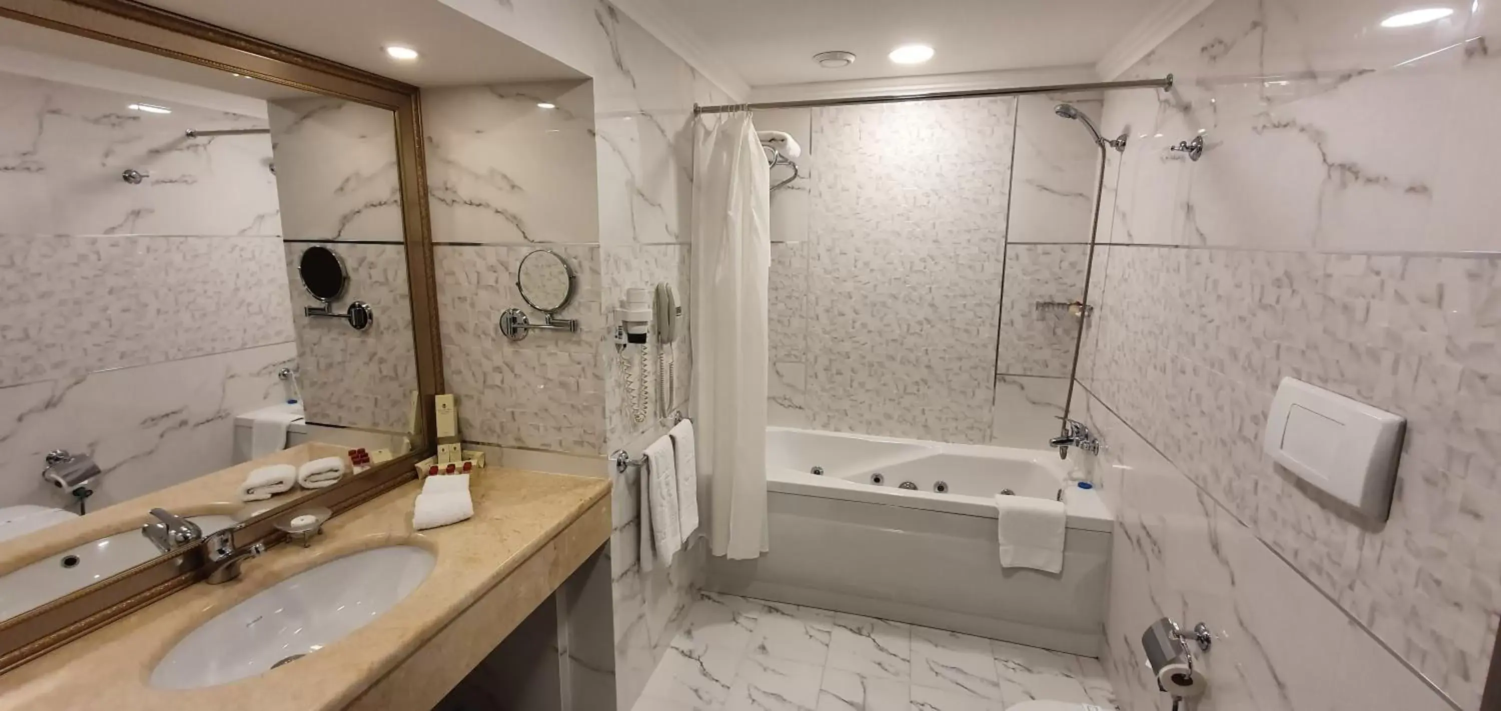 Bathroom in Grand Mir Hotel Bathroom in Grand Mir Hotel