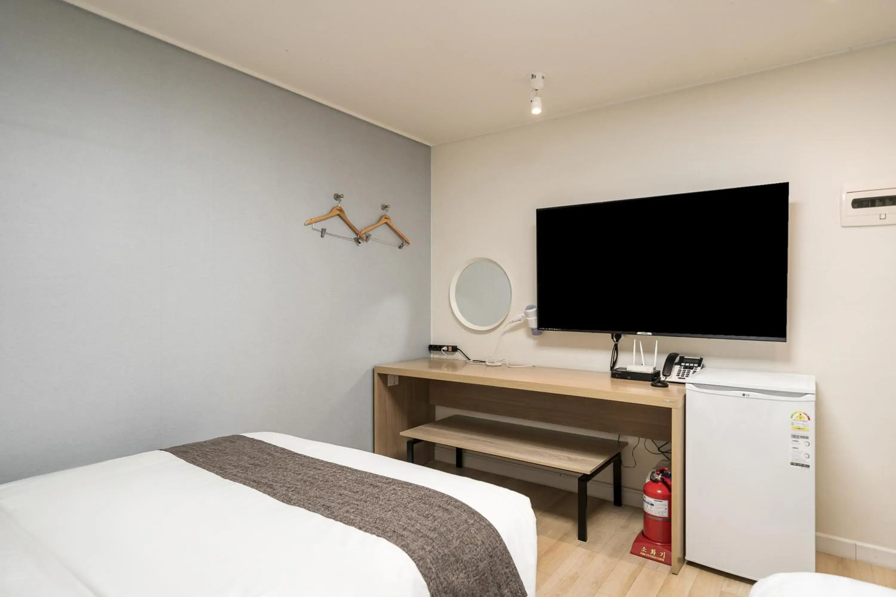 TV and multimedia, TV/Entertainment Center in G Stay Malu Hotel