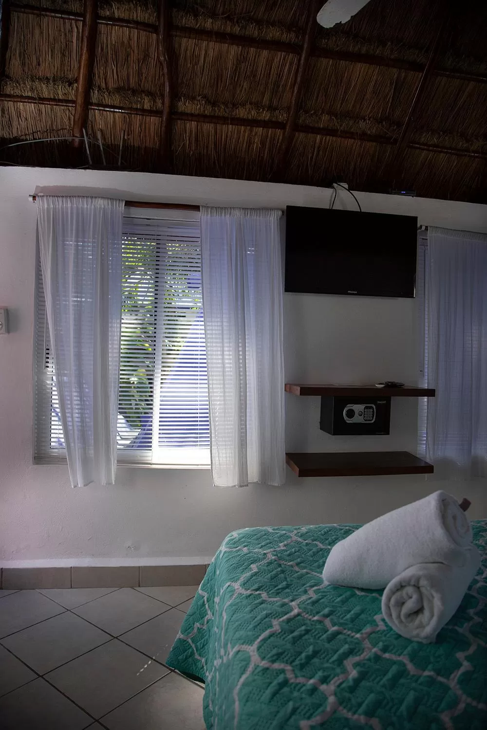 Garden view, Bed in Hotel Amar Inn