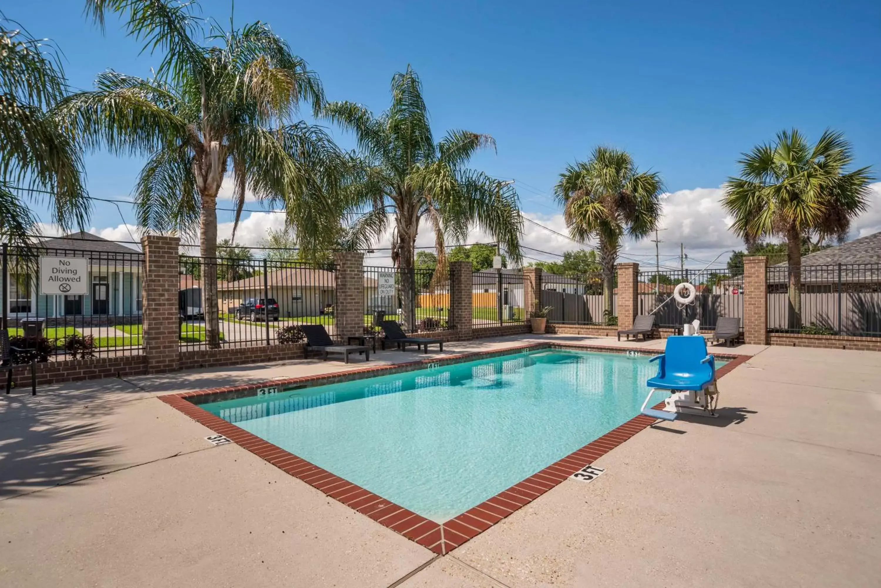 Pool view, Swimming Pool in Best Western Plus Chalmette Hotel