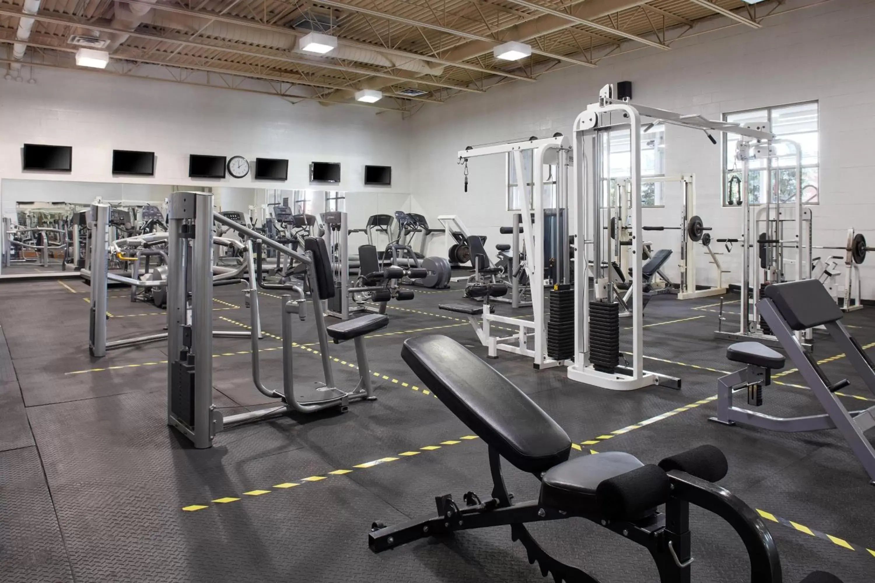Fitness centre/facilities, Fitness Center/Facilities in Sheraton Parkway Toronto North Hotel & Suites