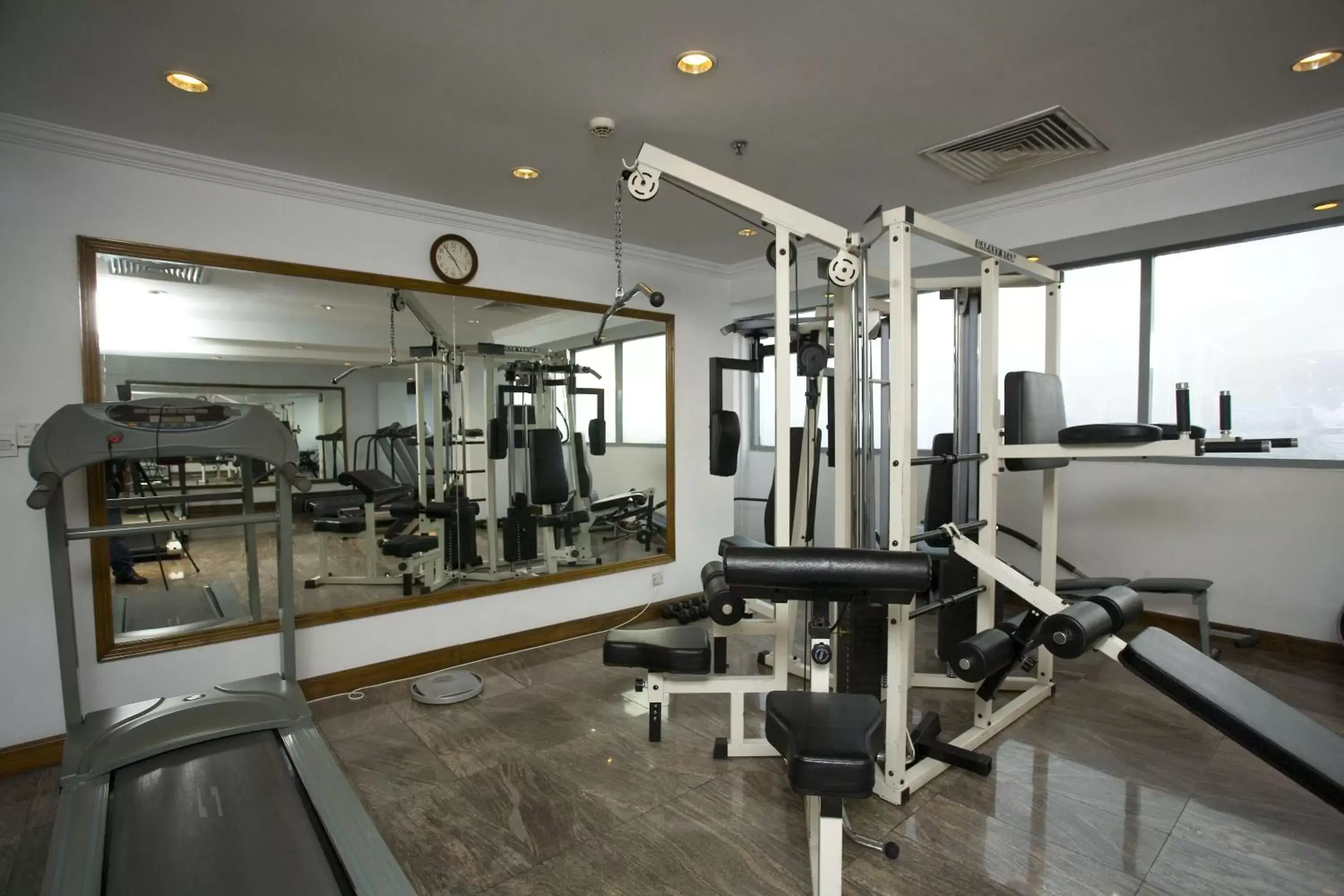 Fitness centre/facilities in Hotel Sarina Fitness centre/facilities in Hotel Sarina