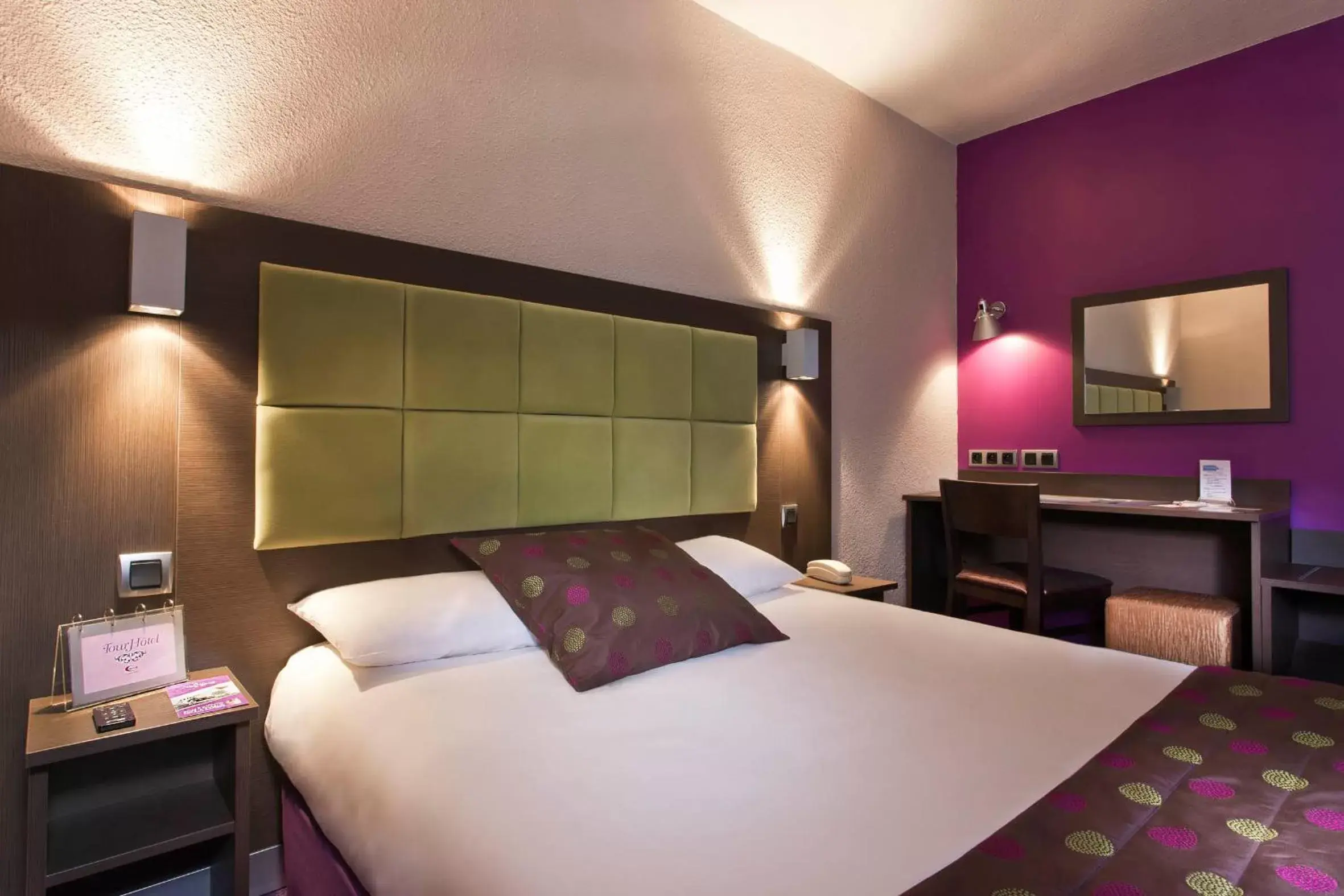 Bedroom, Bed in Tourhotel Blois