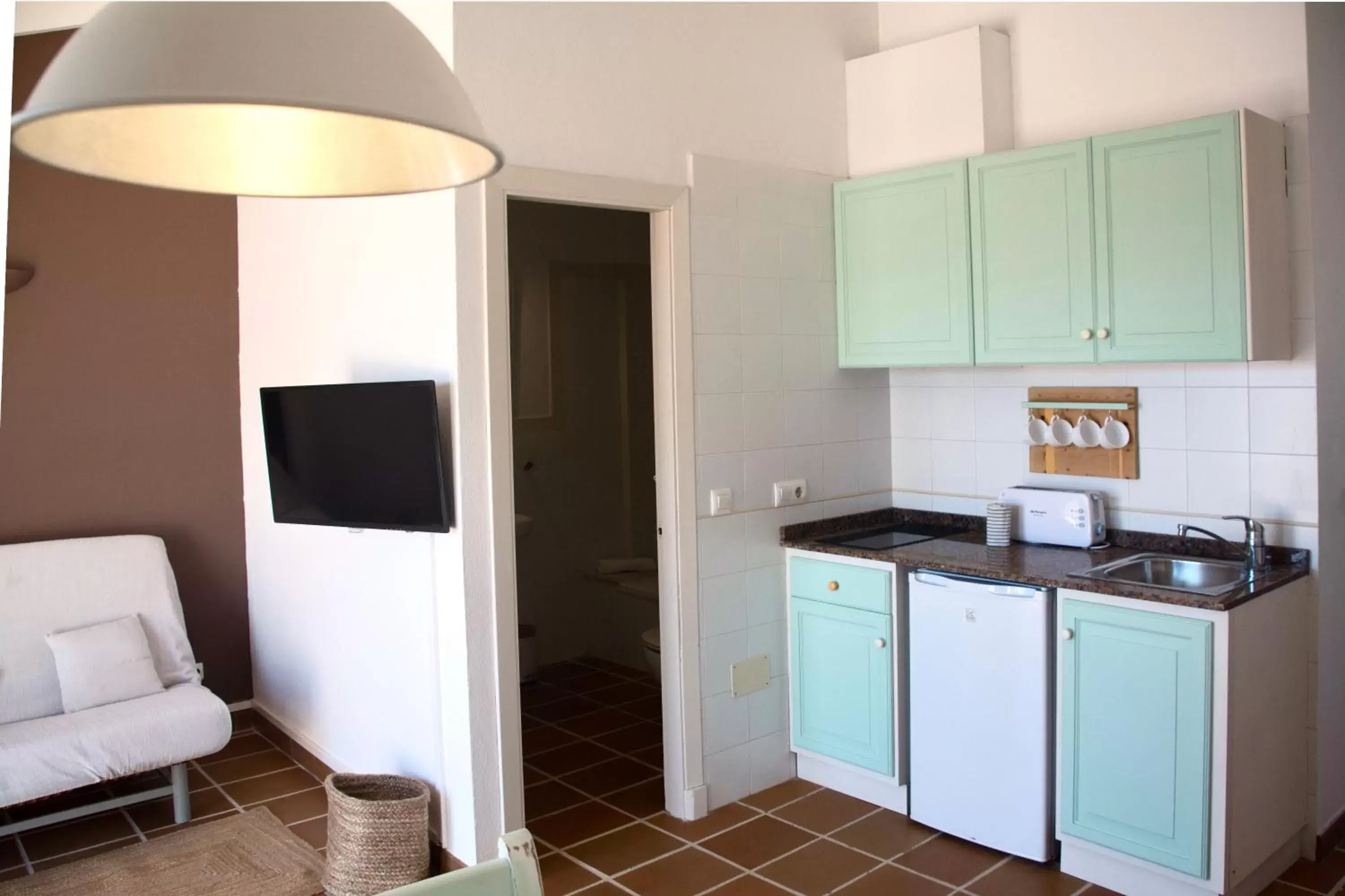 Kitchen or kitchenette, Kitchen/Kitchenette in Nuramar Resort & Villas