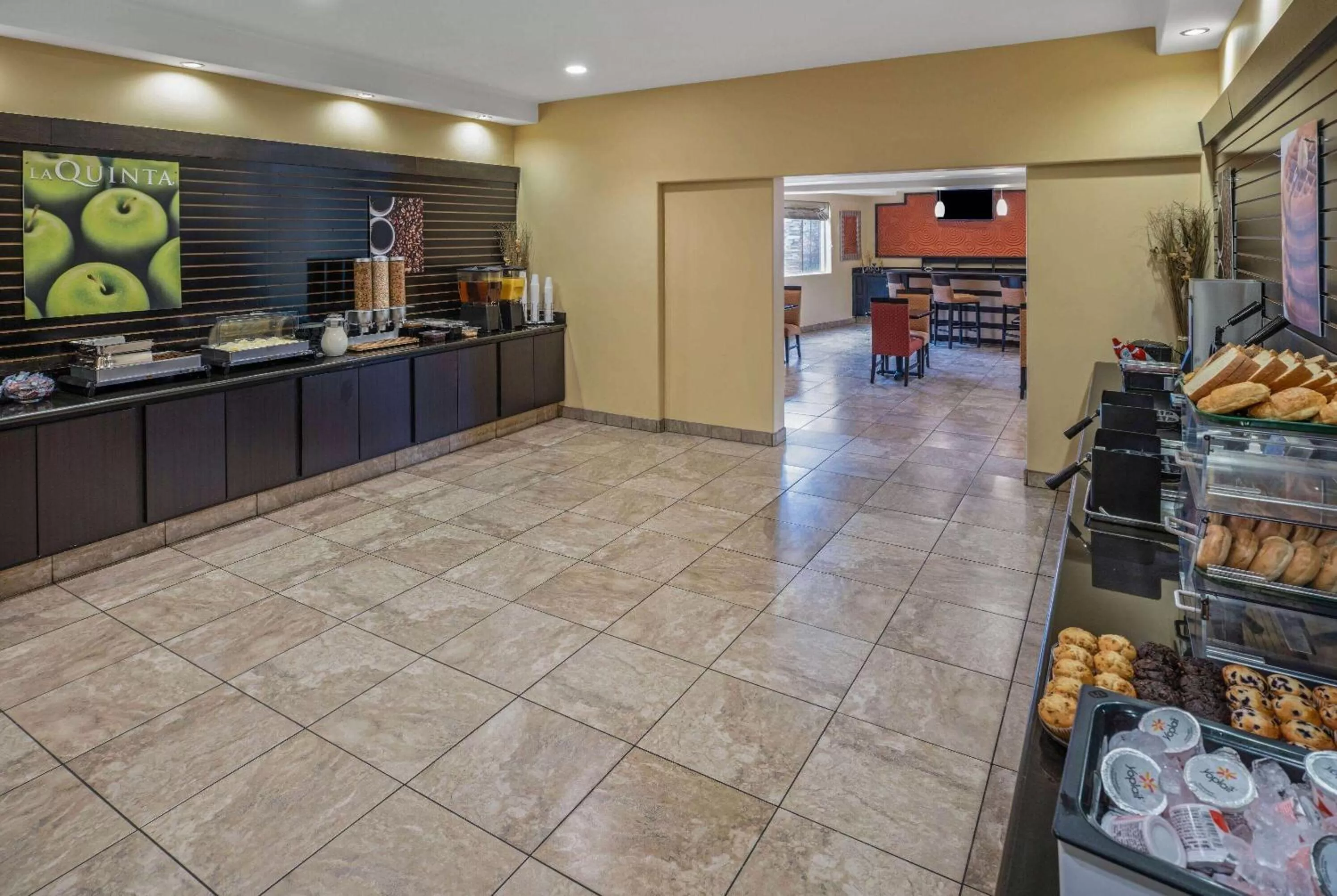 Breakfast in La Quinta by Wyndham Tucson - Reid Park