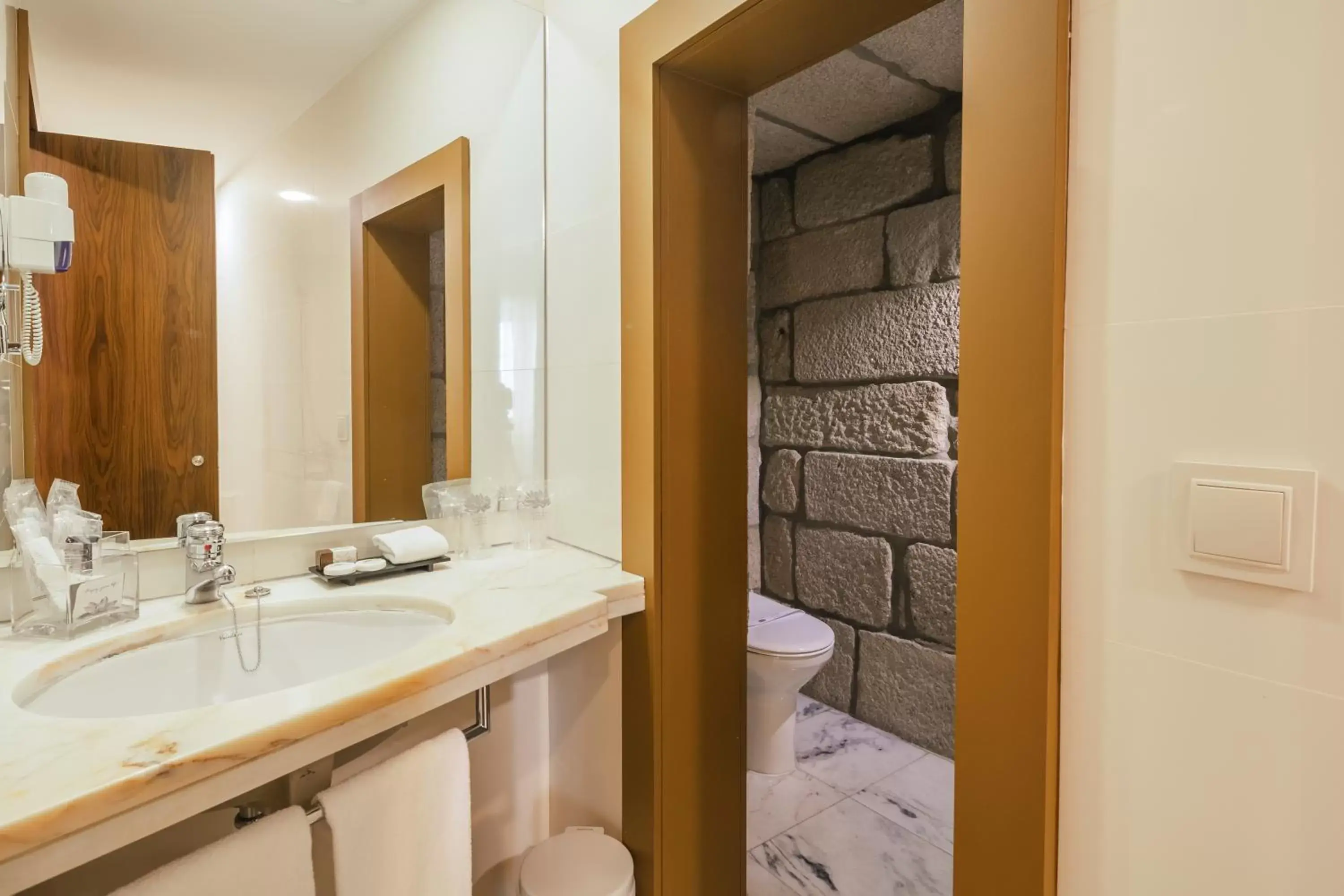 Bathroom in Forte de São Francisco Hotel Chaves