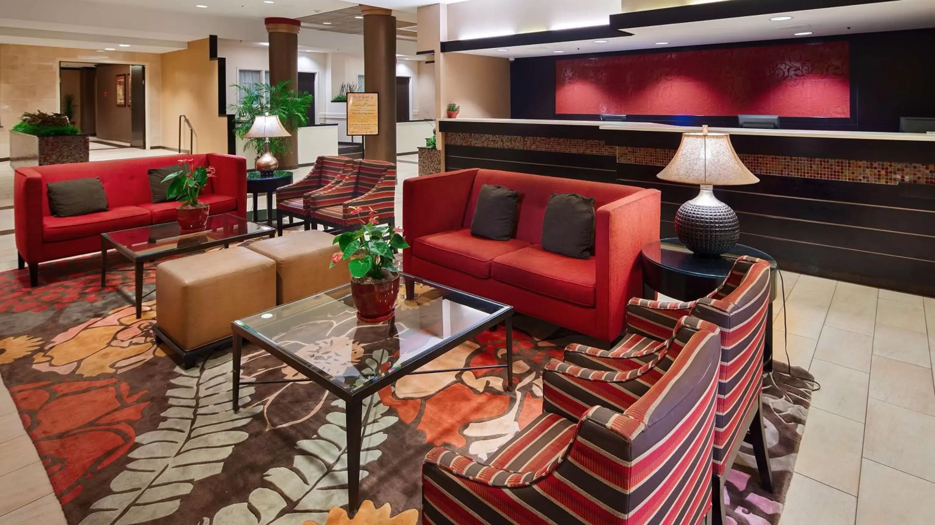 Lobby or reception in Best Western Premier Nicollet Inn