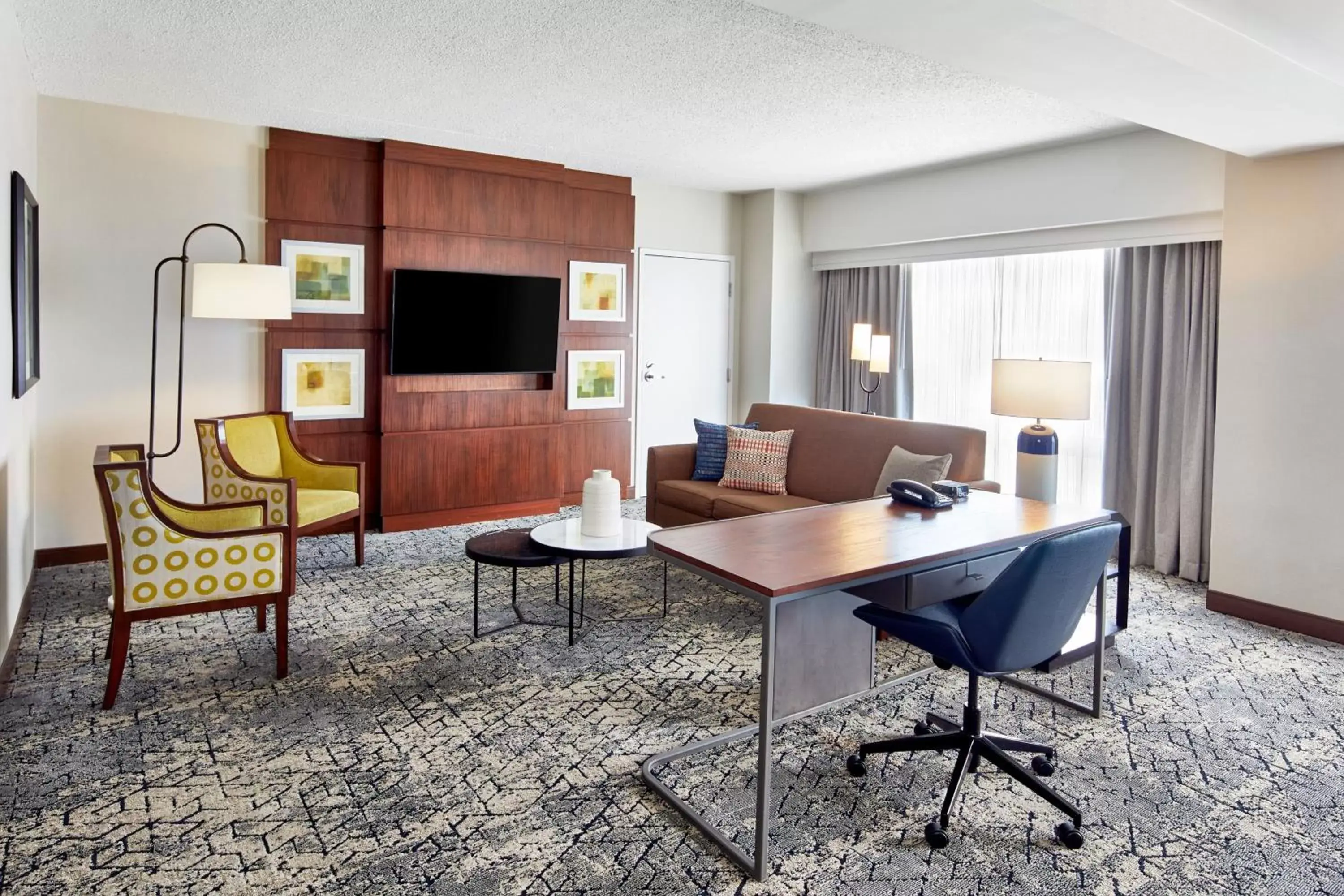 Photo of the whole room, TV/Entertainment Center in Sheraton Indianapolis Hotel at Keystone Crossing