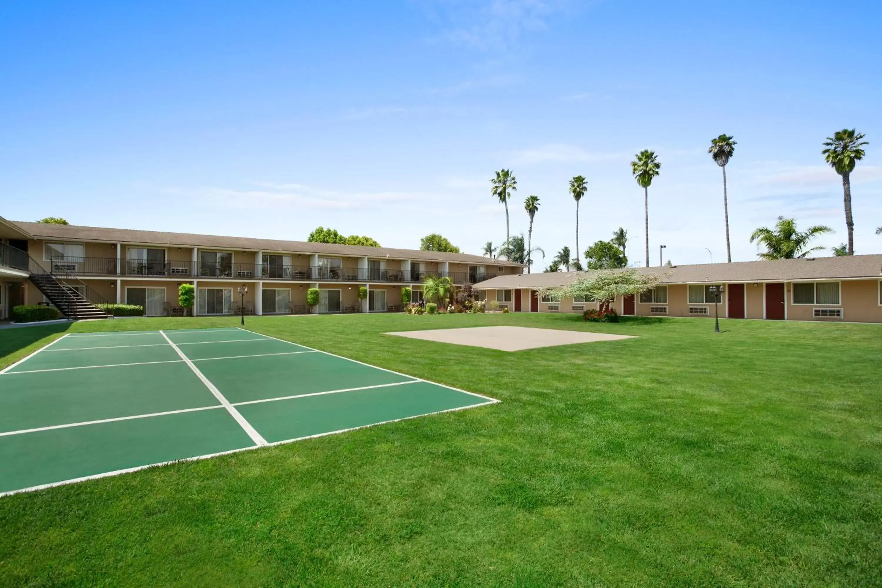 Tennis court, Property Building in Travelodge by Wyndham Santa Maria