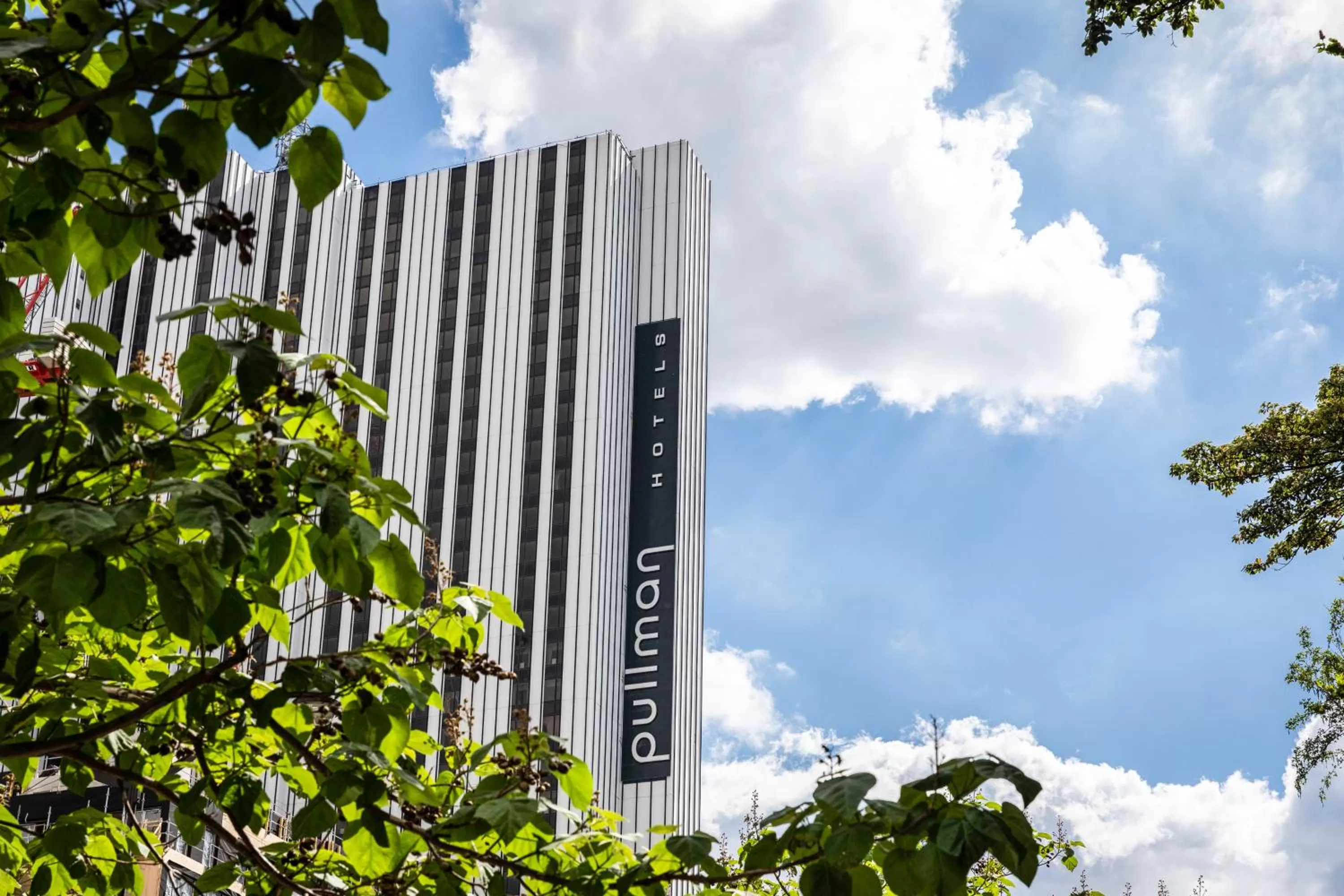 Property building in Pullman Paris Montparnasse