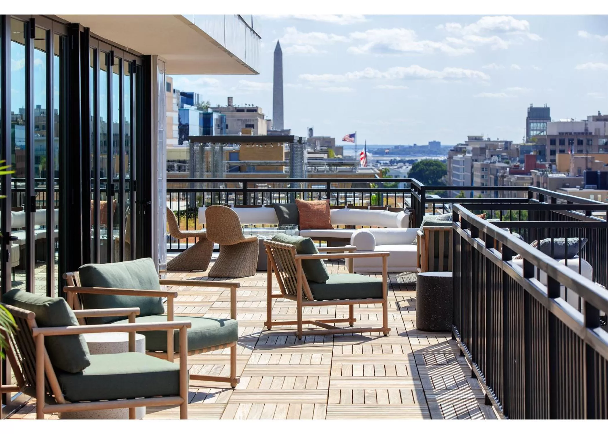 Restaurant/places to eat in Kimpton Banneker Hotel by IHG