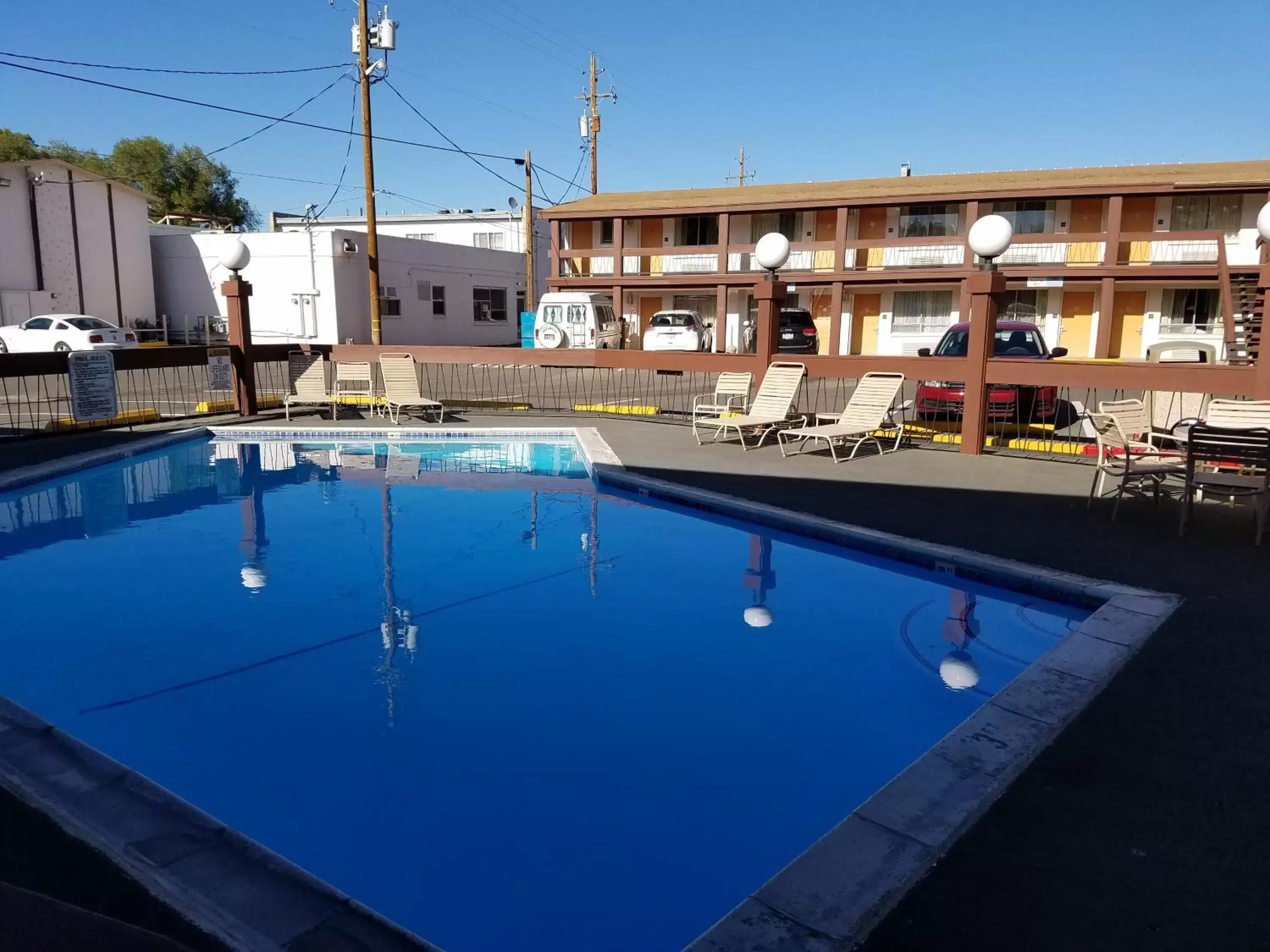 Day, Swimming Pool in Thunderbird Motel